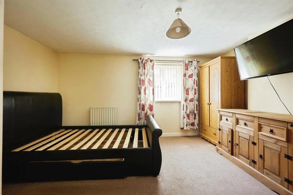 2 bed End of Terrace