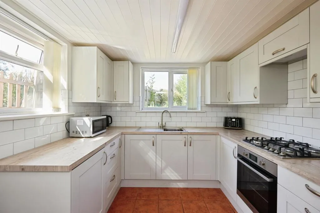 2 bed End of Terrace