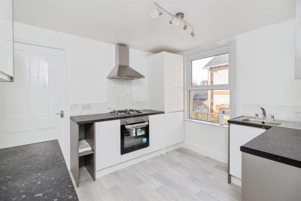 3 bed End of Terrace
