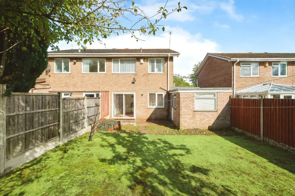 4 bed Semi-Detached