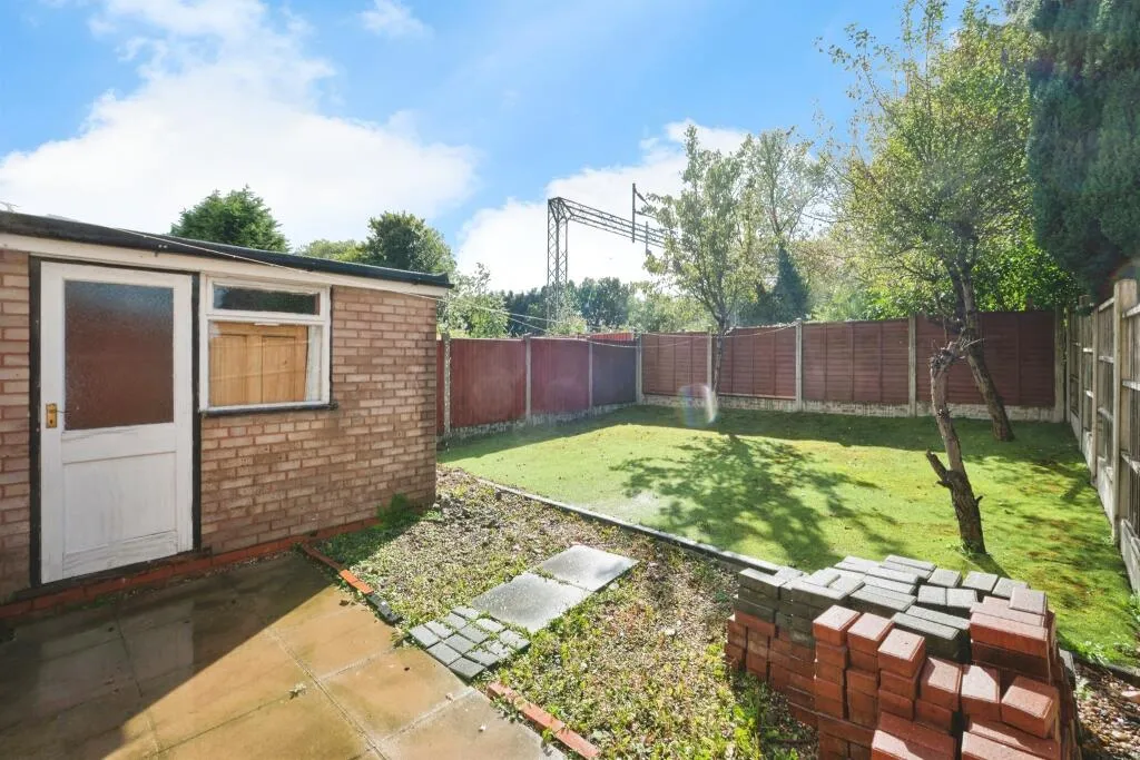 4 bed Semi-Detached