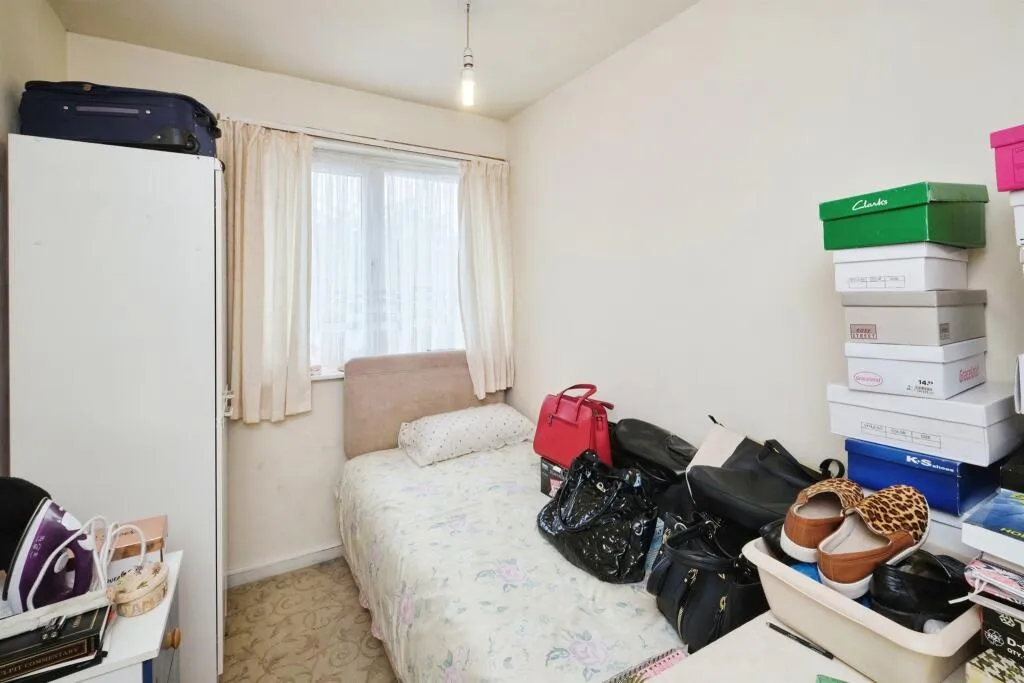 4 bed Semi-Detached