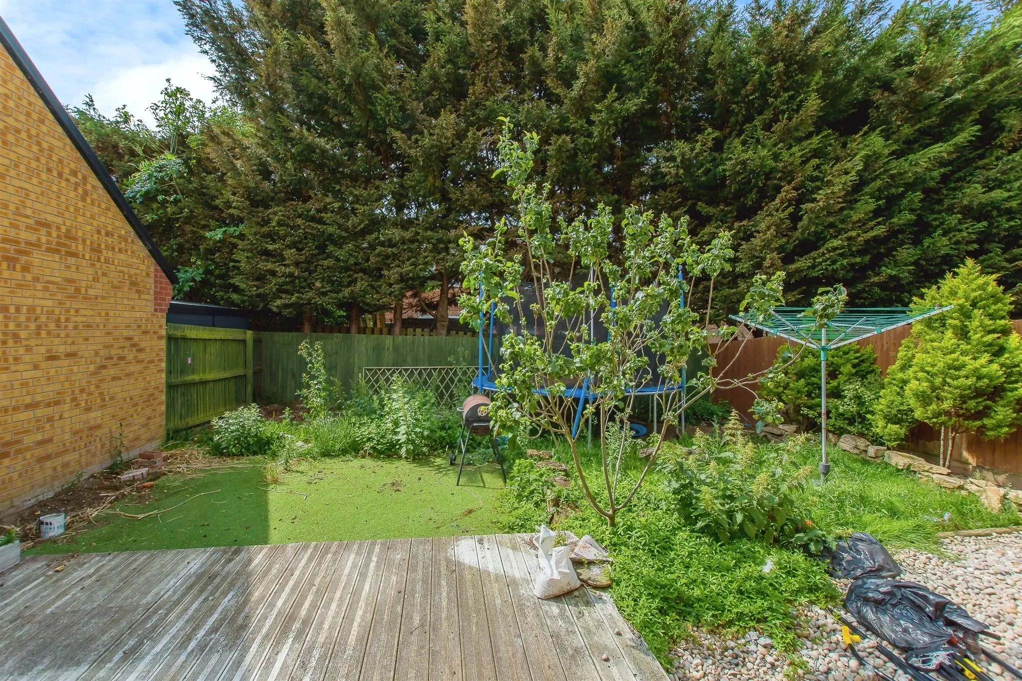 5 bed Detached