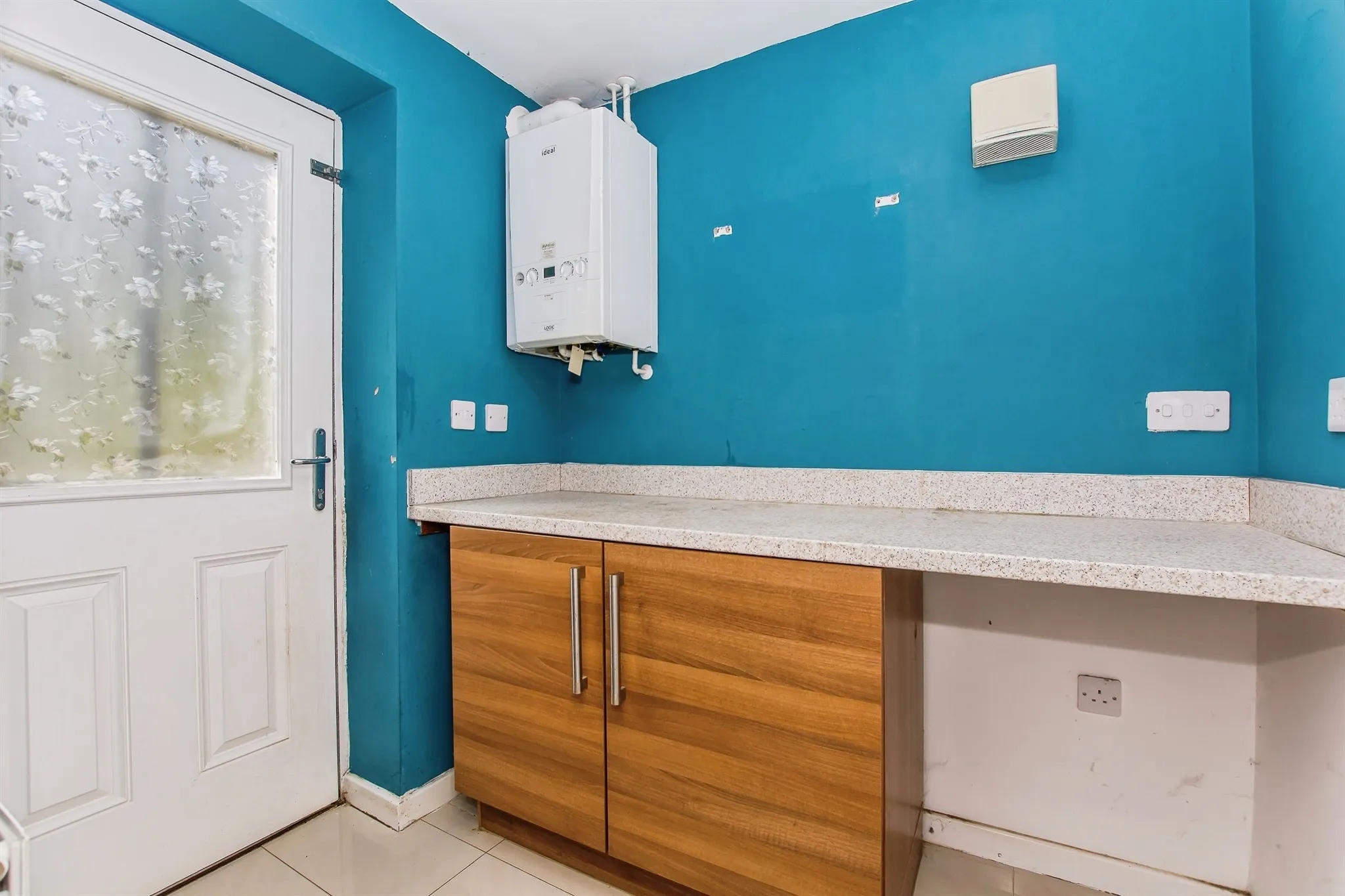 5 bed Detached