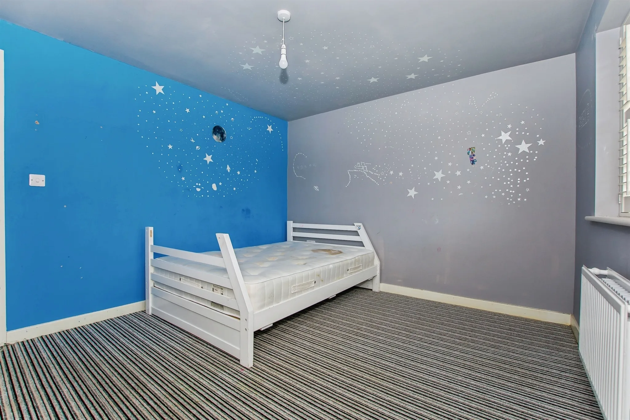 5 bed Detached