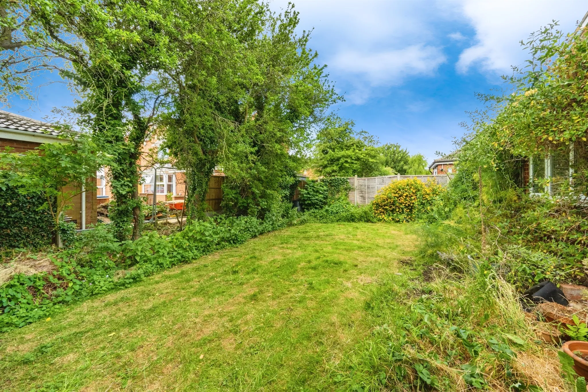 5 bed Detached