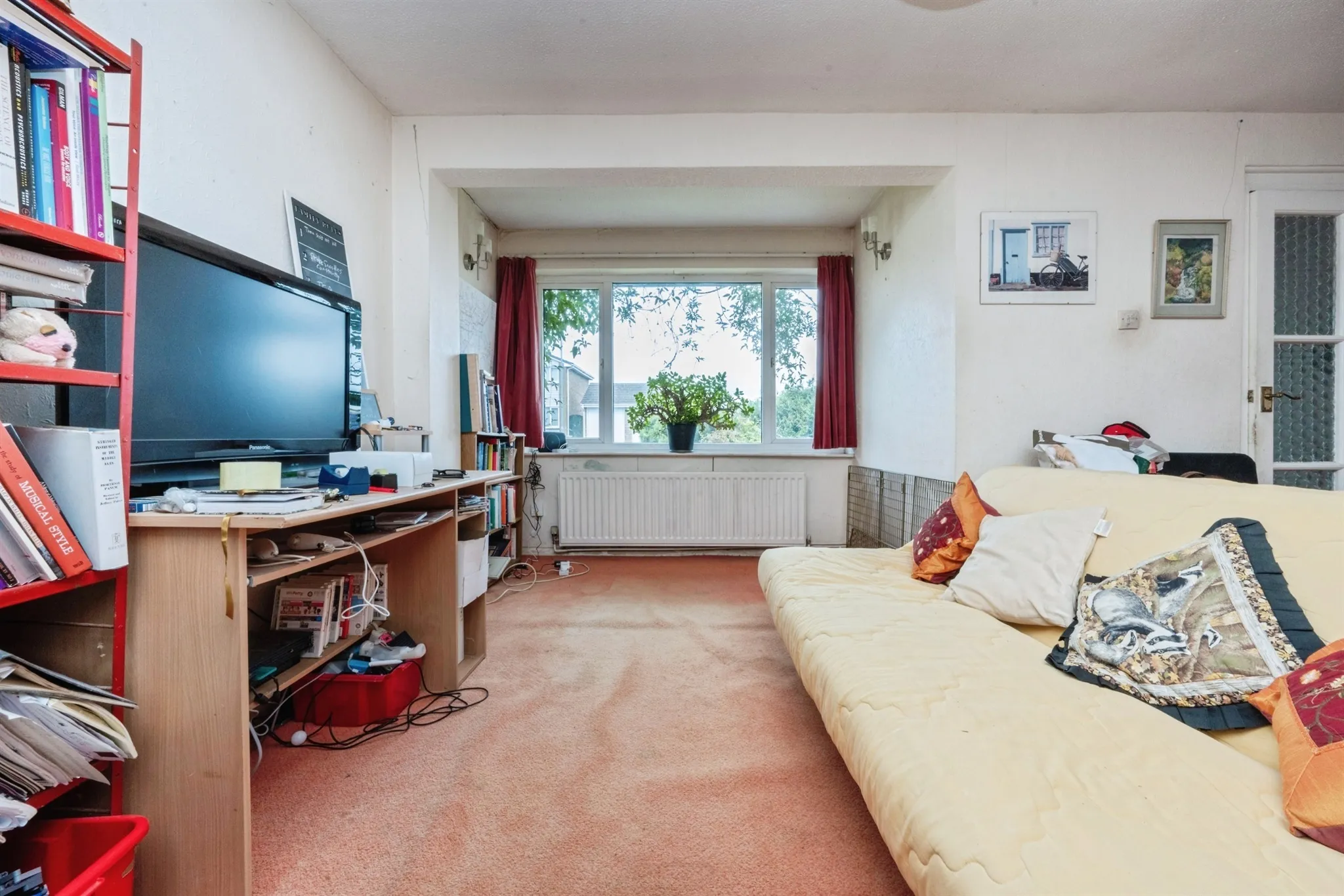 5 bed Detached