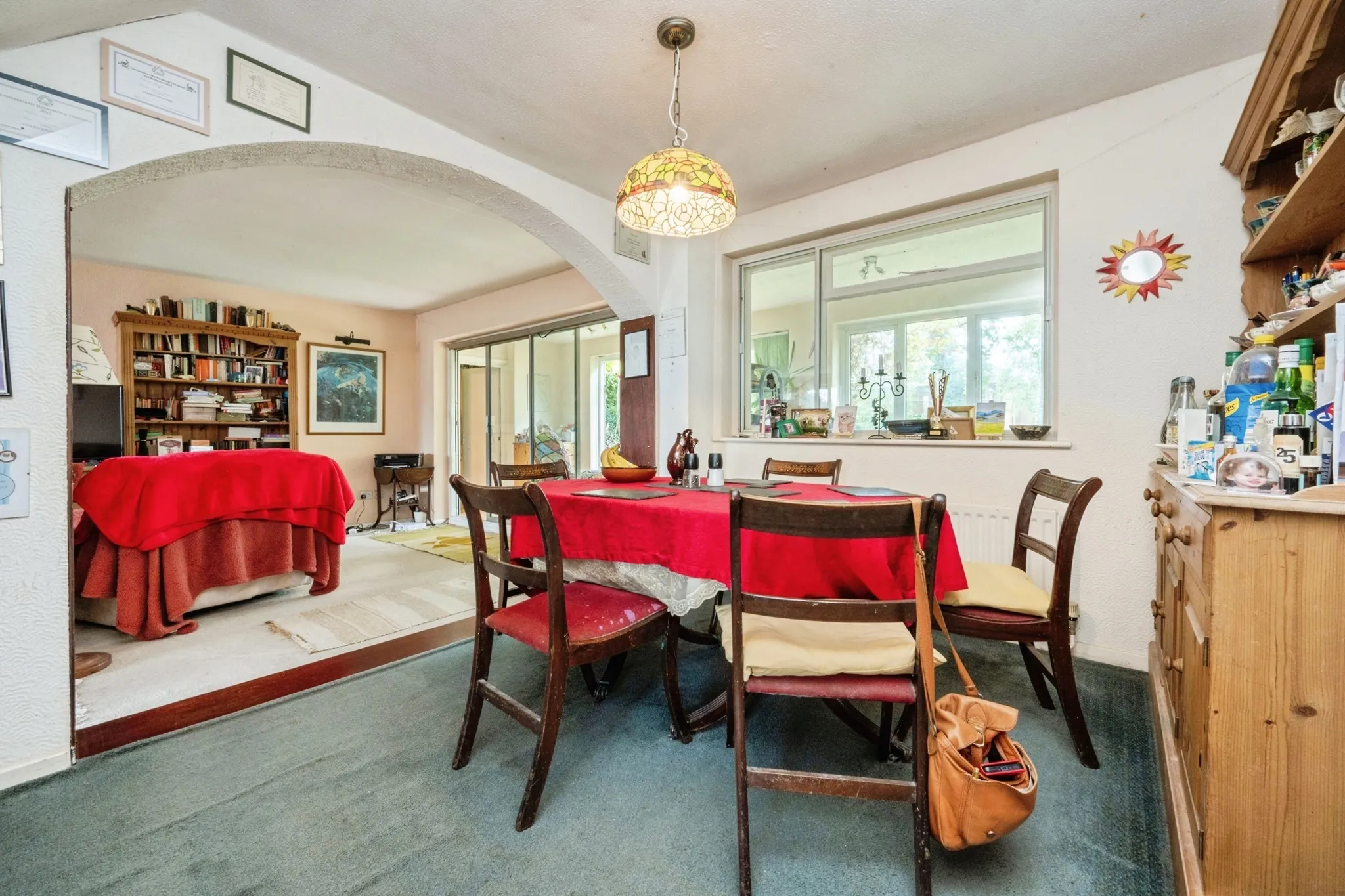 5 bed Detached