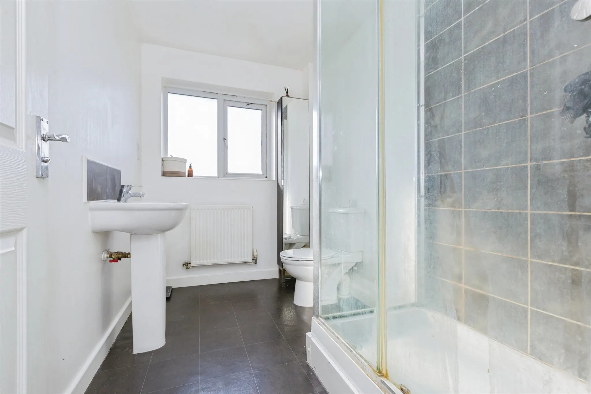 4 bed Semi-Detached
