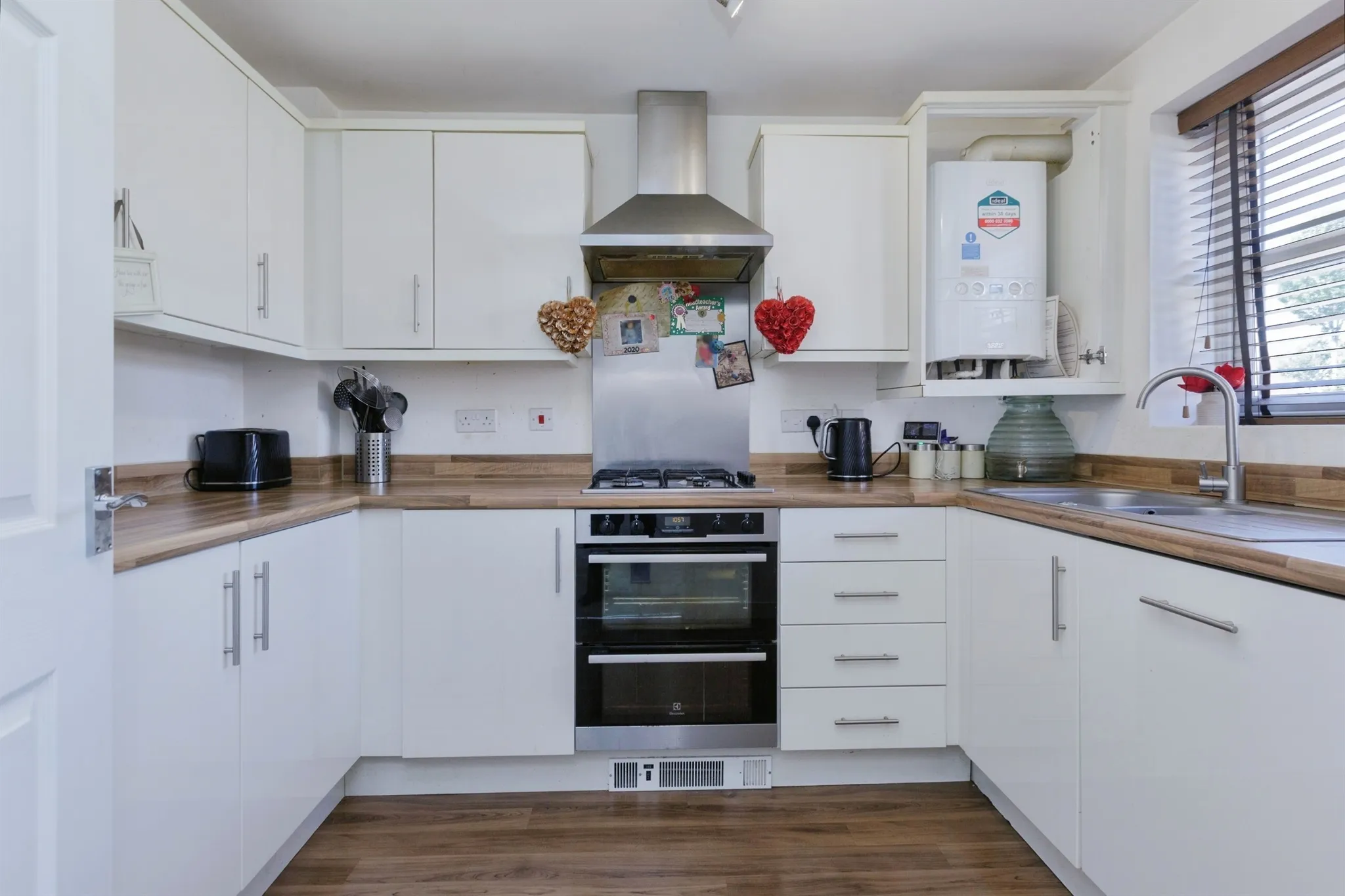 4 bed Semi-Detached
