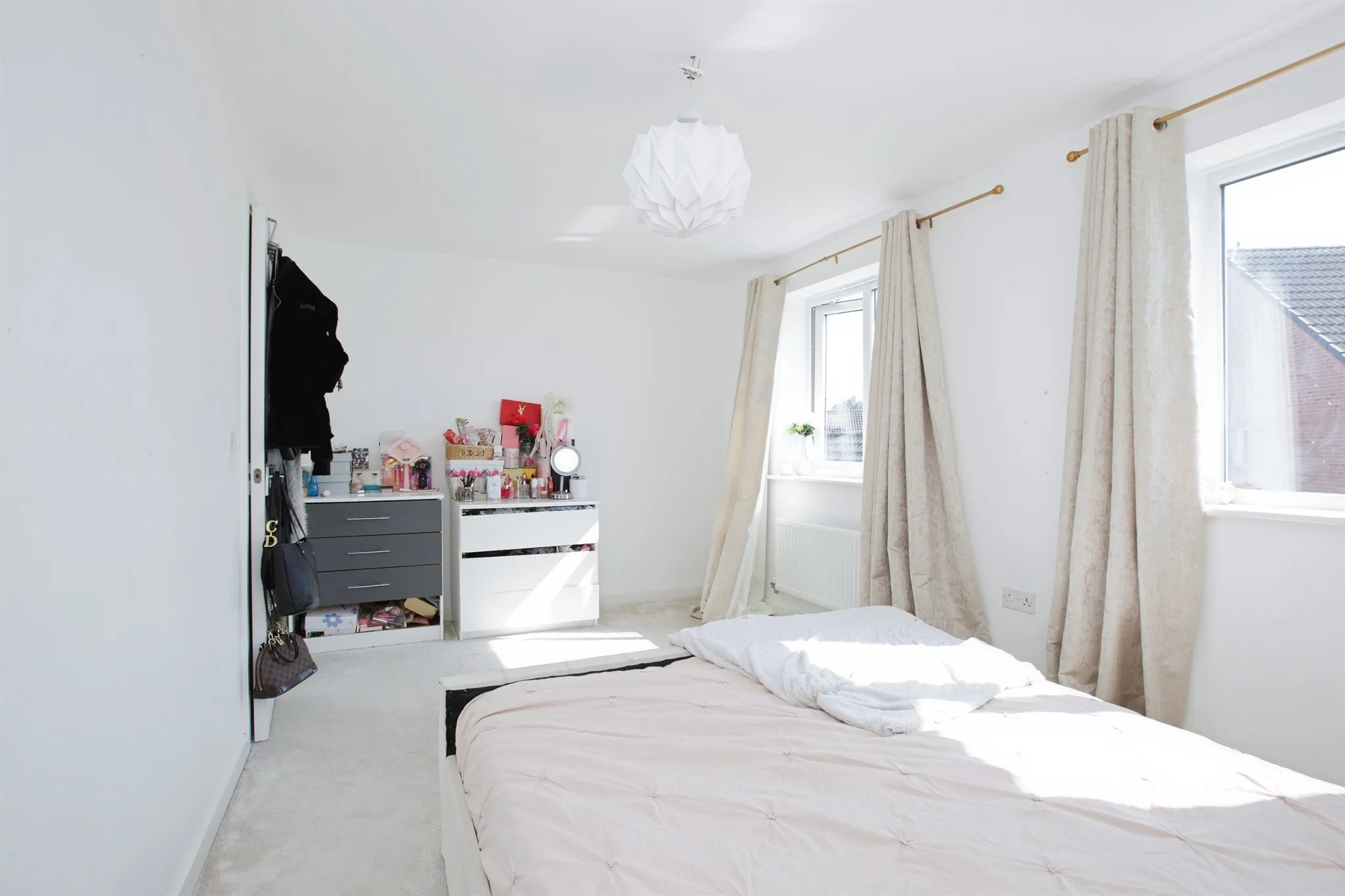 4 bed Semi-Detached