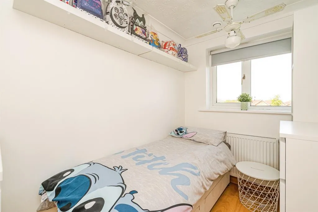 4 bed Detached