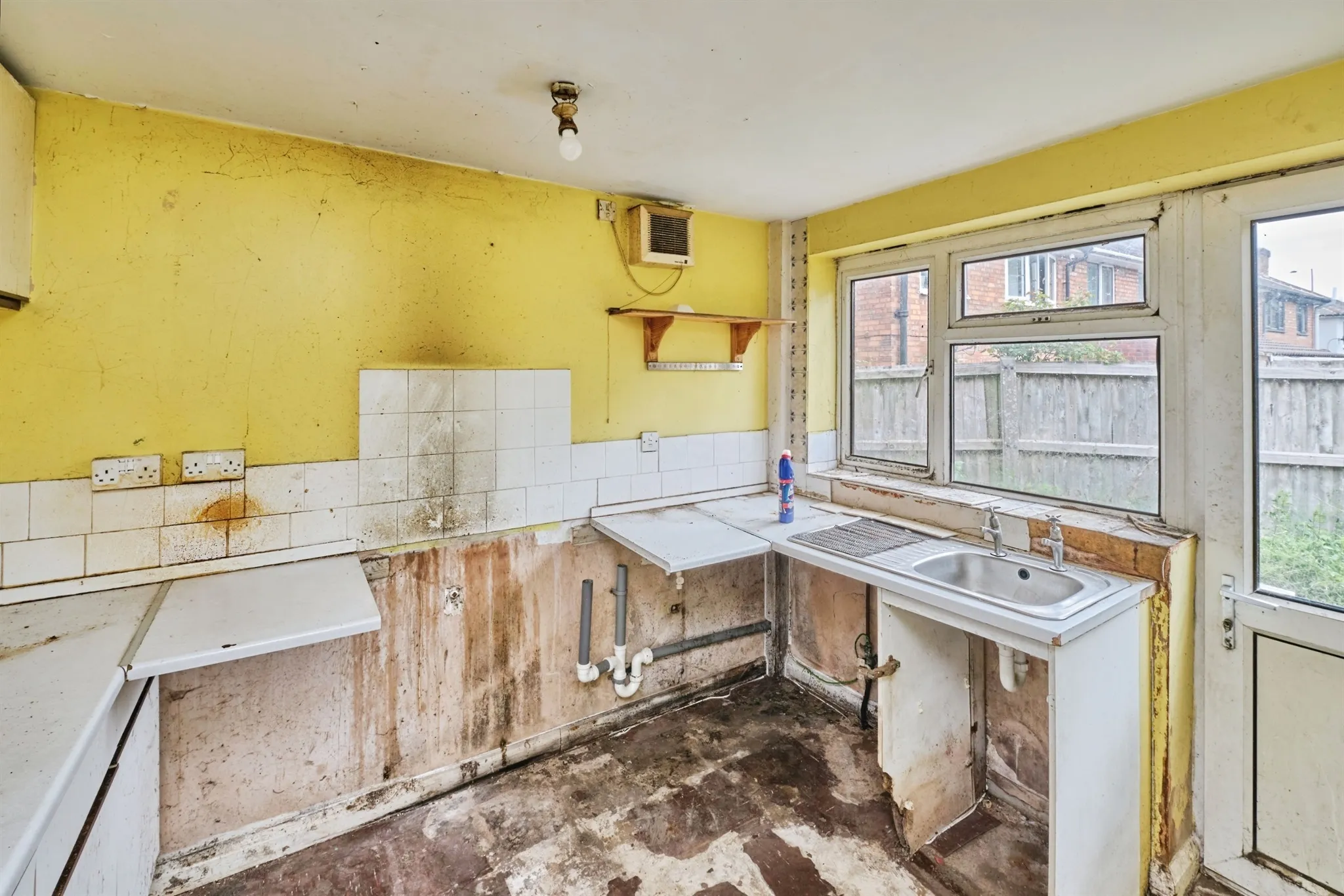 4 bed End of Terrace