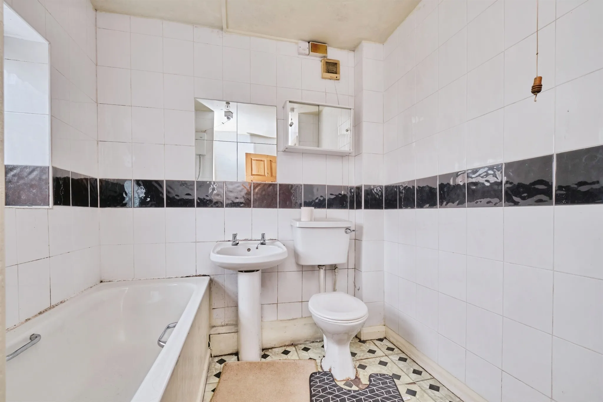 4 bed End of Terrace
