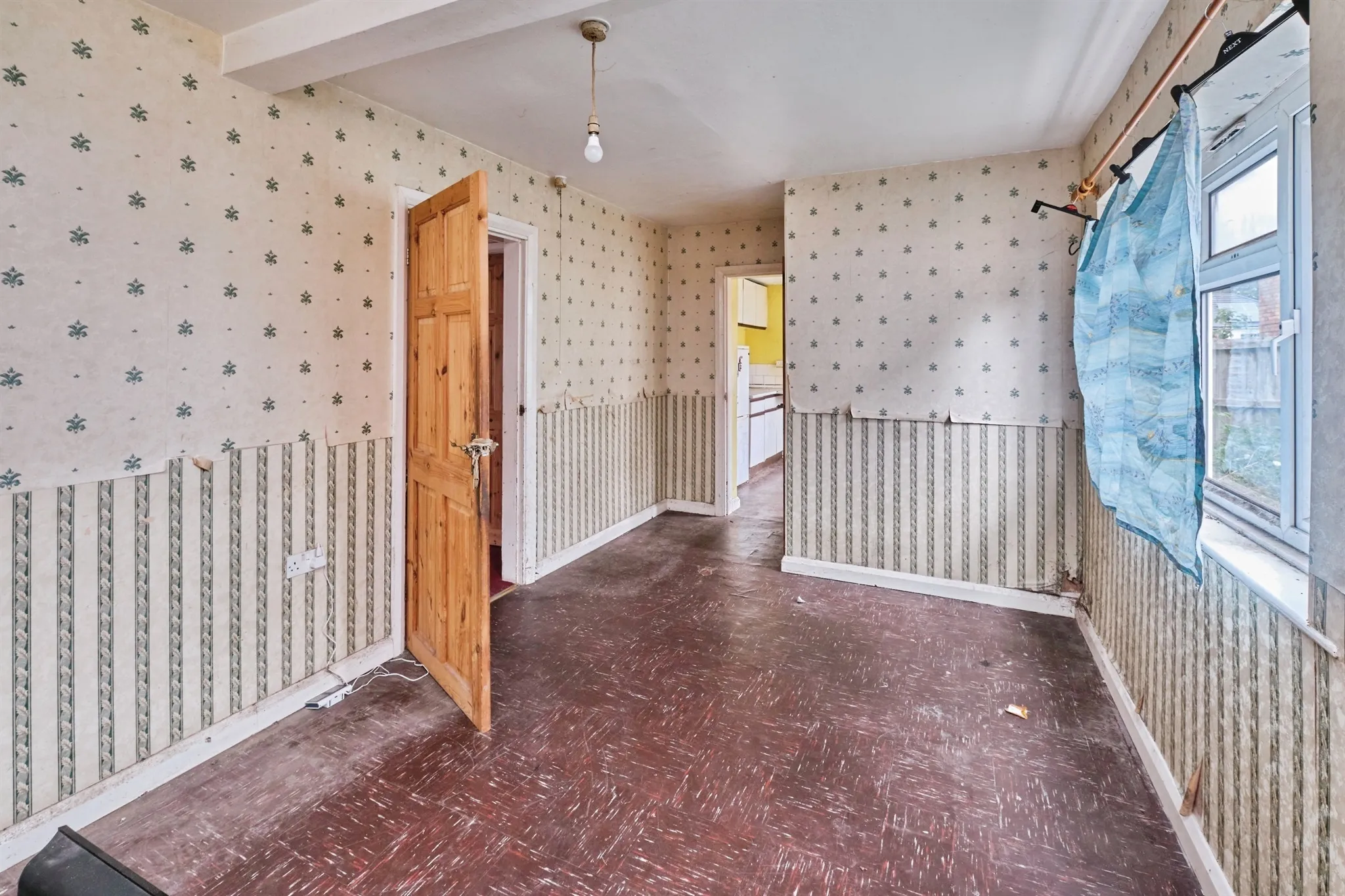 4 bed End of Terrace