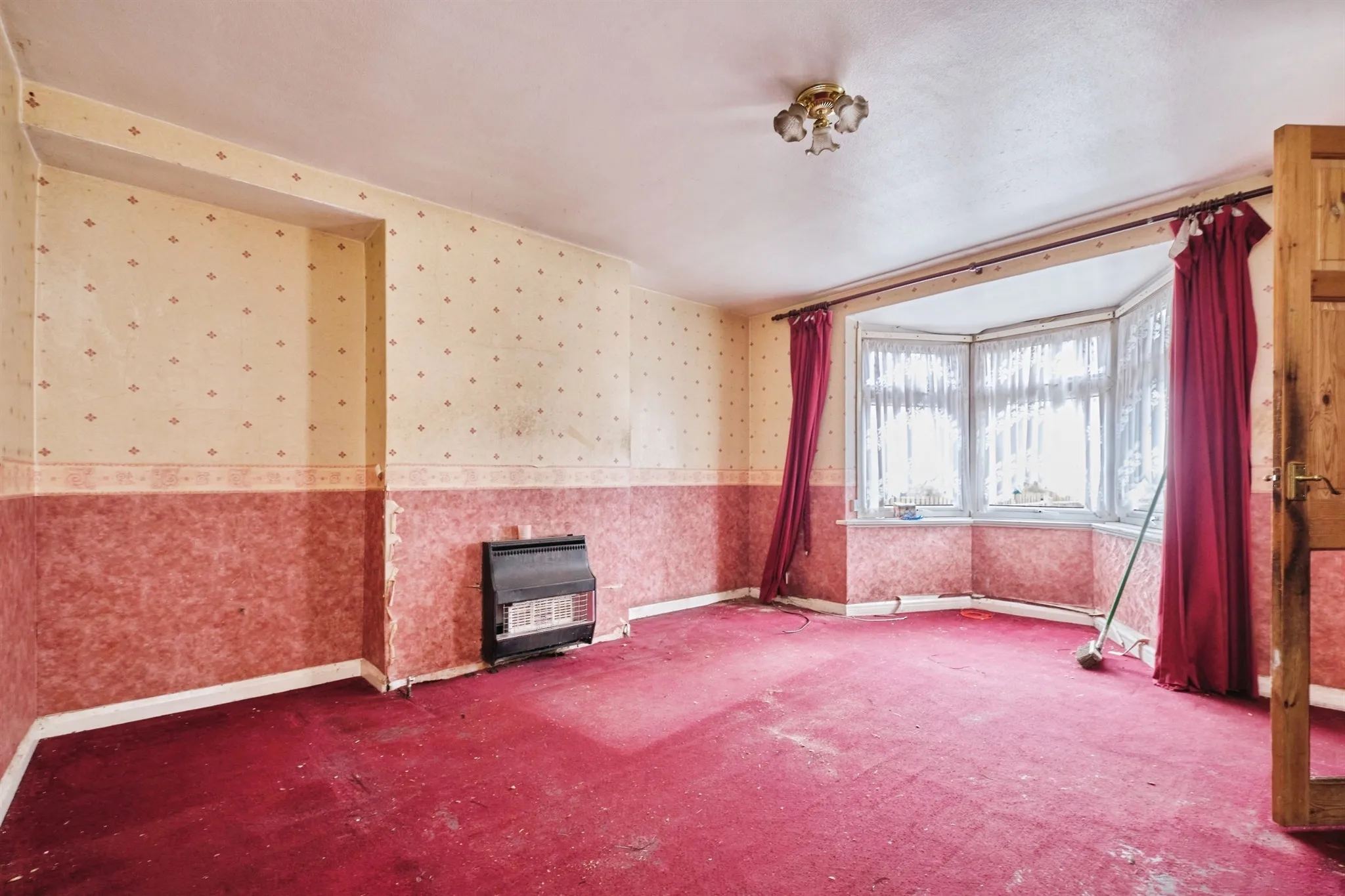 4 bed End of Terrace