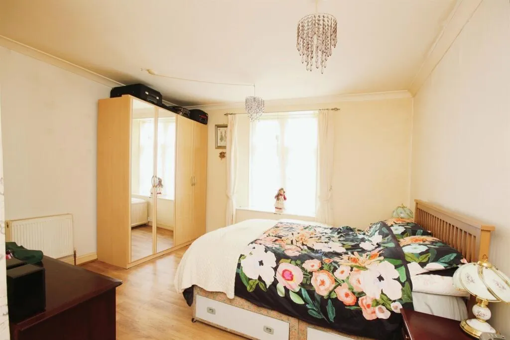 2 bed Apartment