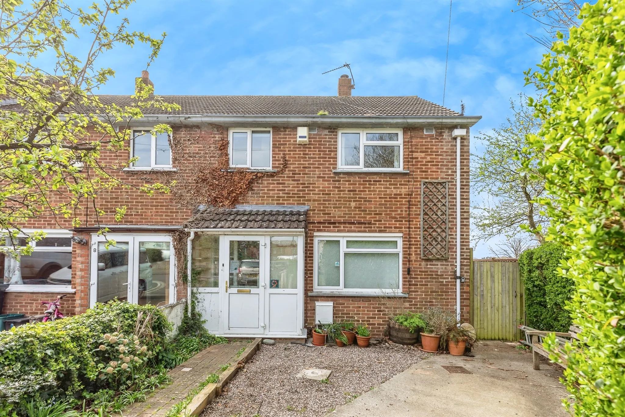 3 bed End of Terrace