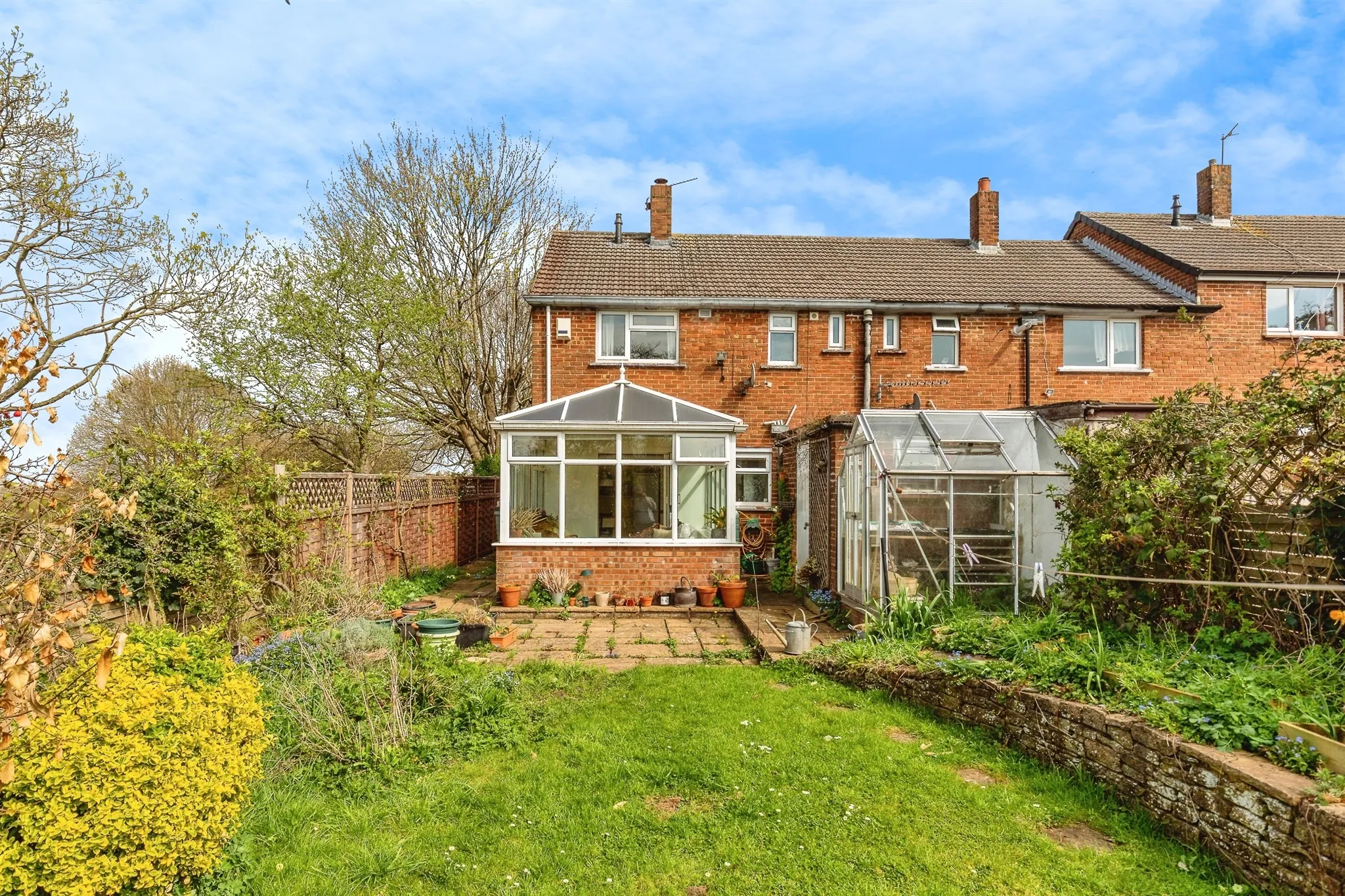 3 bed End of Terrace