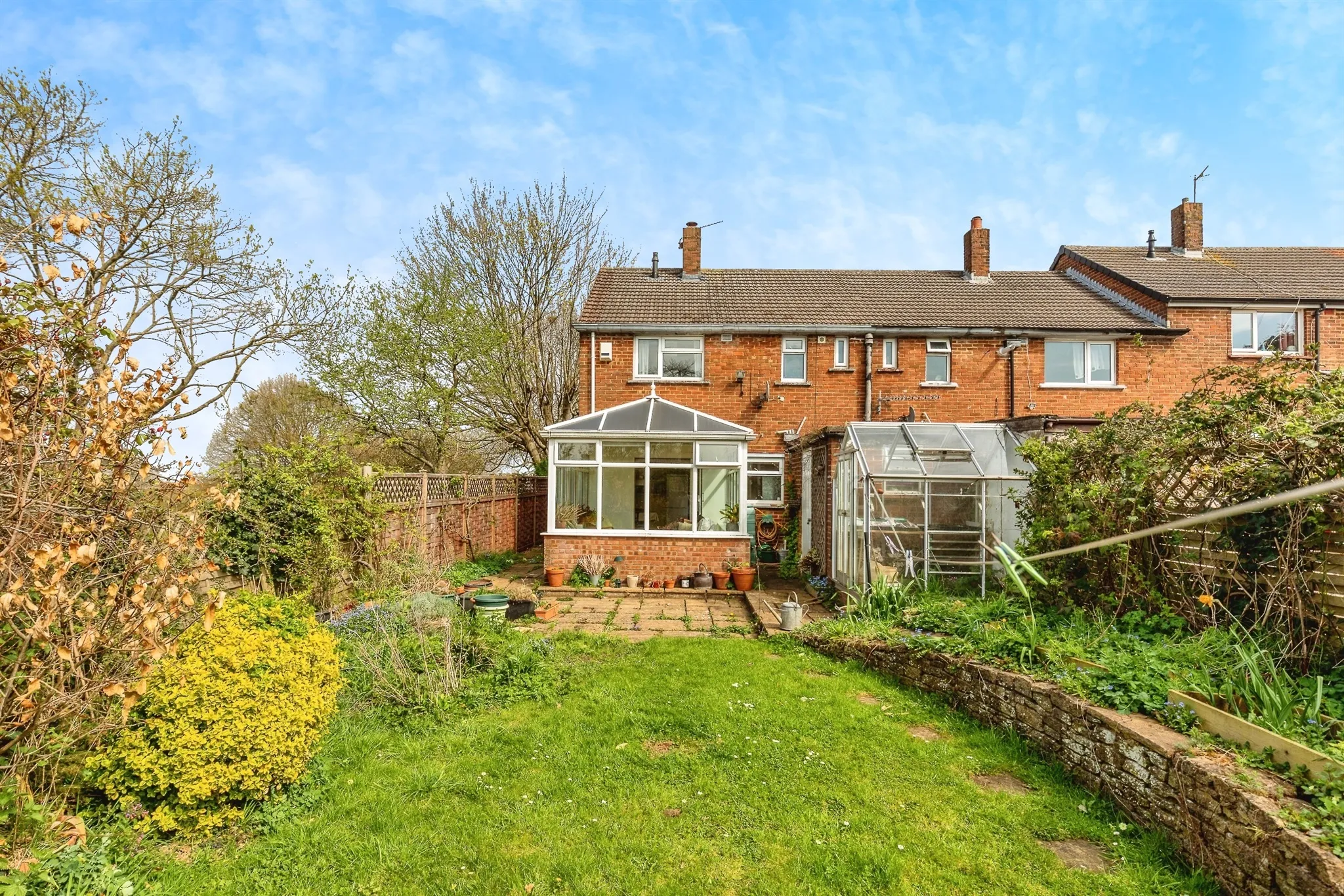 3 bed End of Terrace