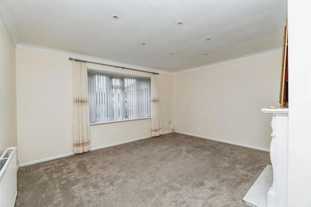 2 bed Semi-Detached Bungalow