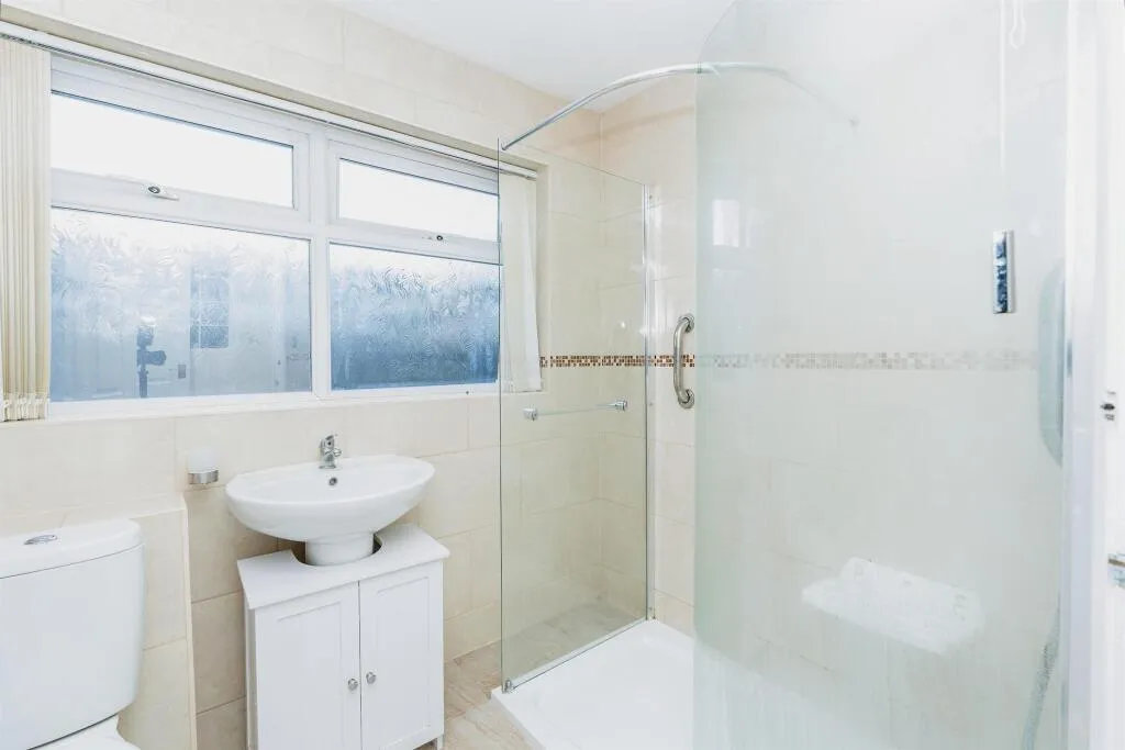 2 bed Semi-Detached Bungalow