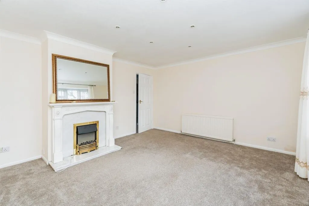 2 bed Semi-Detached Bungalow