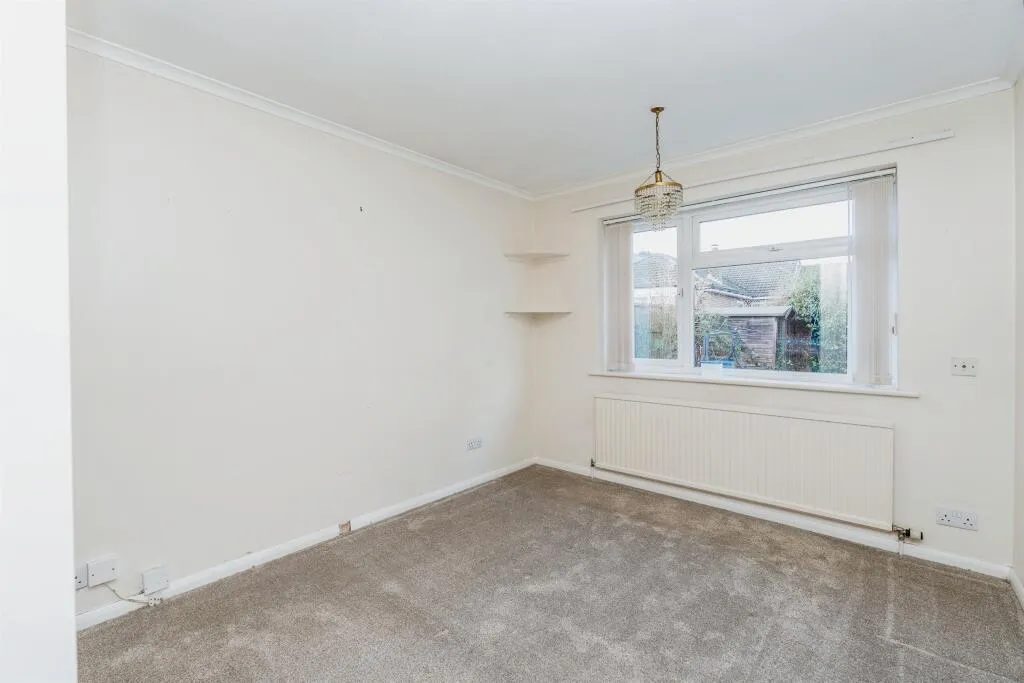 2 bed Semi-Detached Bungalow