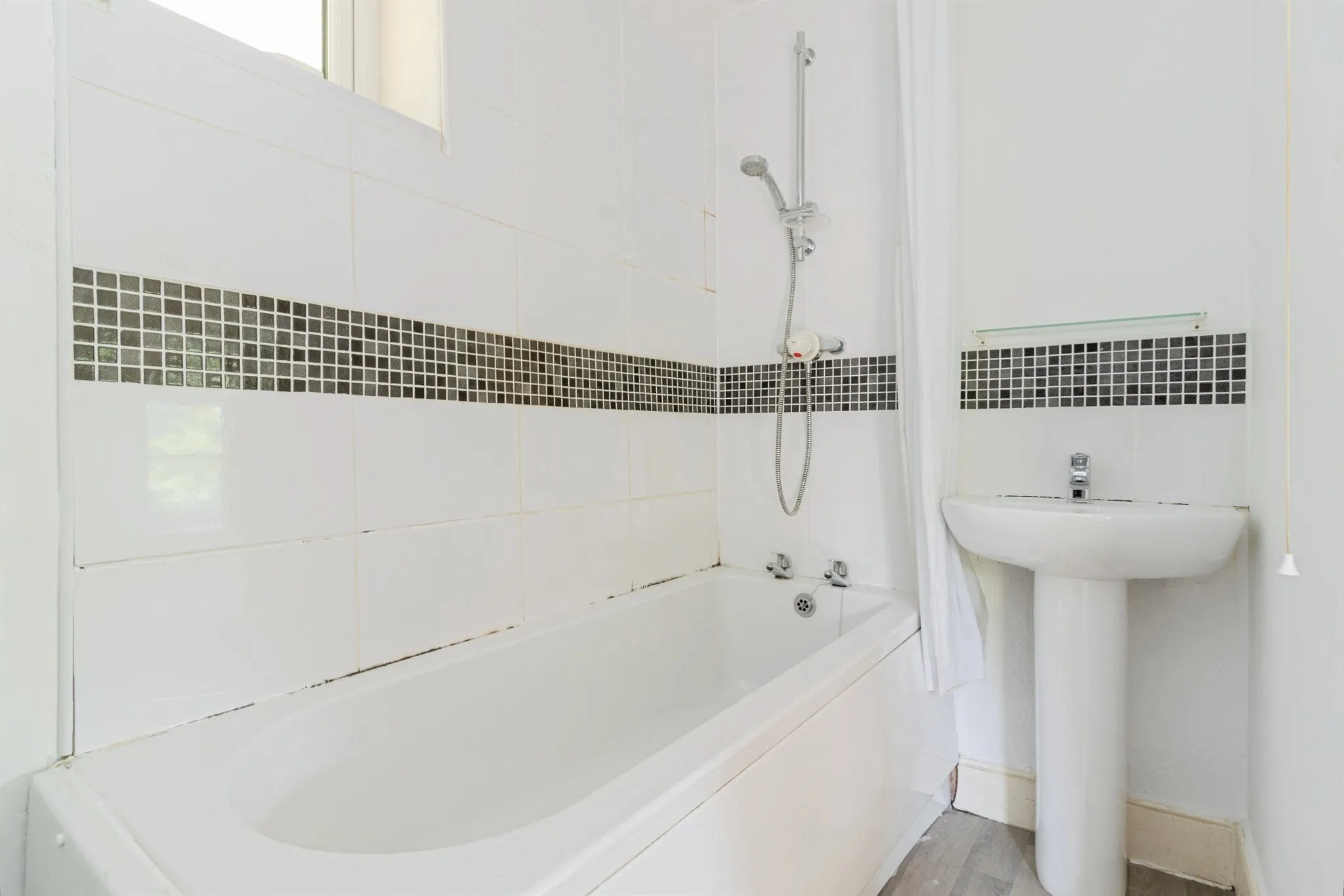 2 bed Semi-Detached