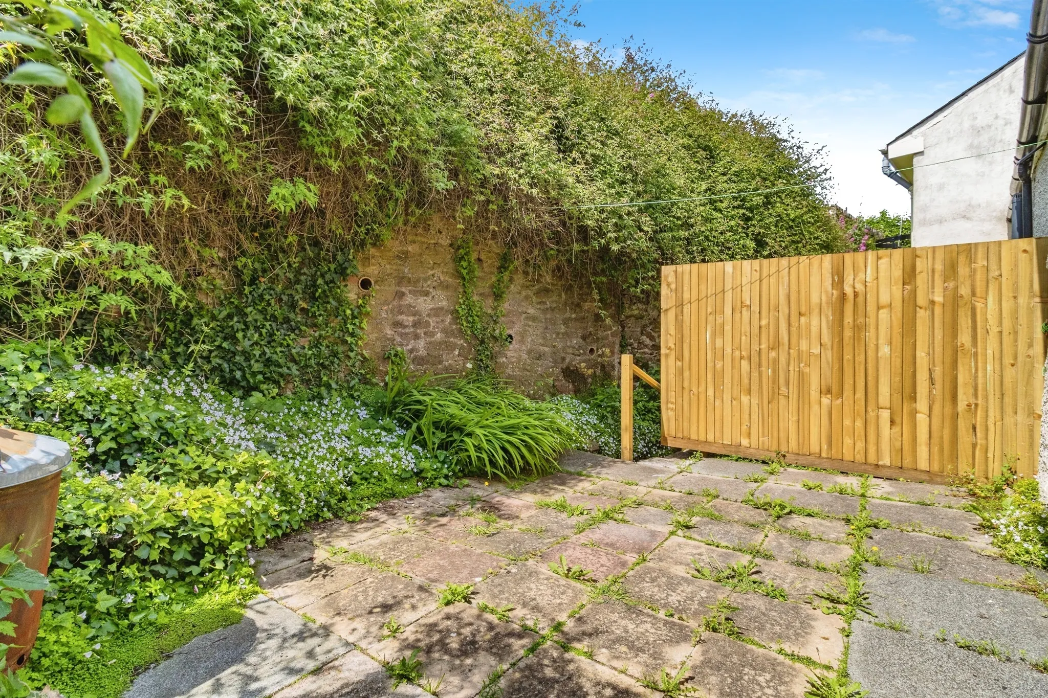 2 bed Semi-Detached