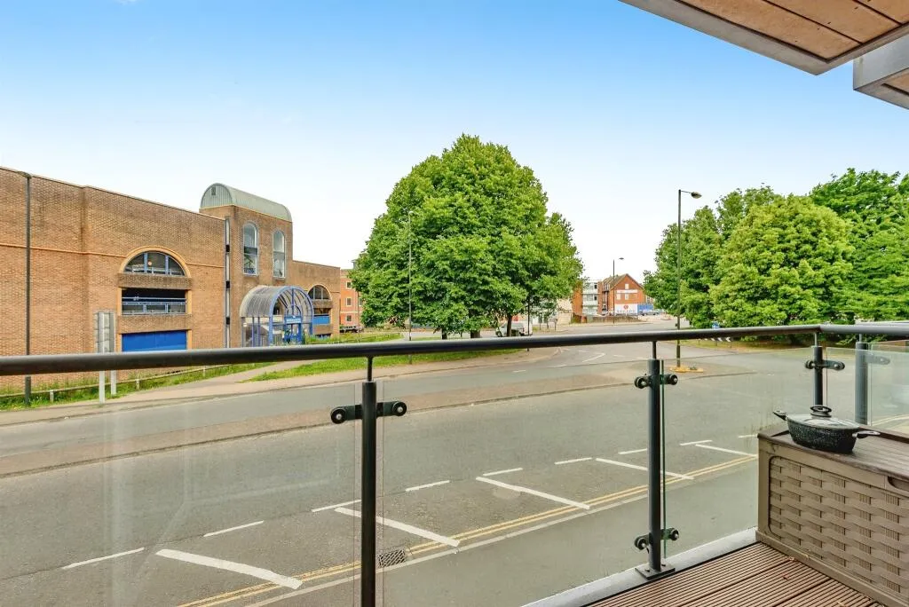 2 bed Apartment