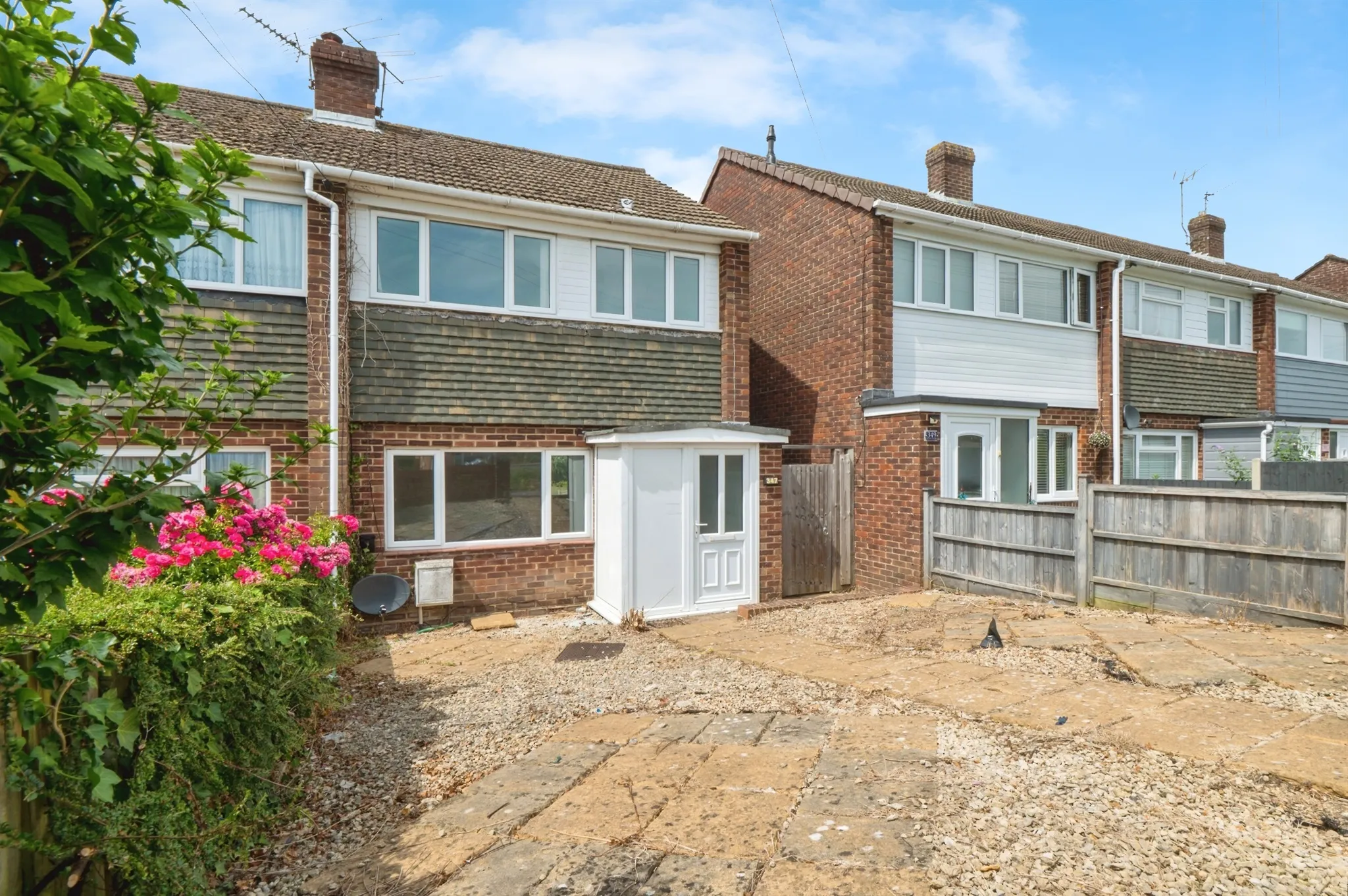 3 bed End of Terrace