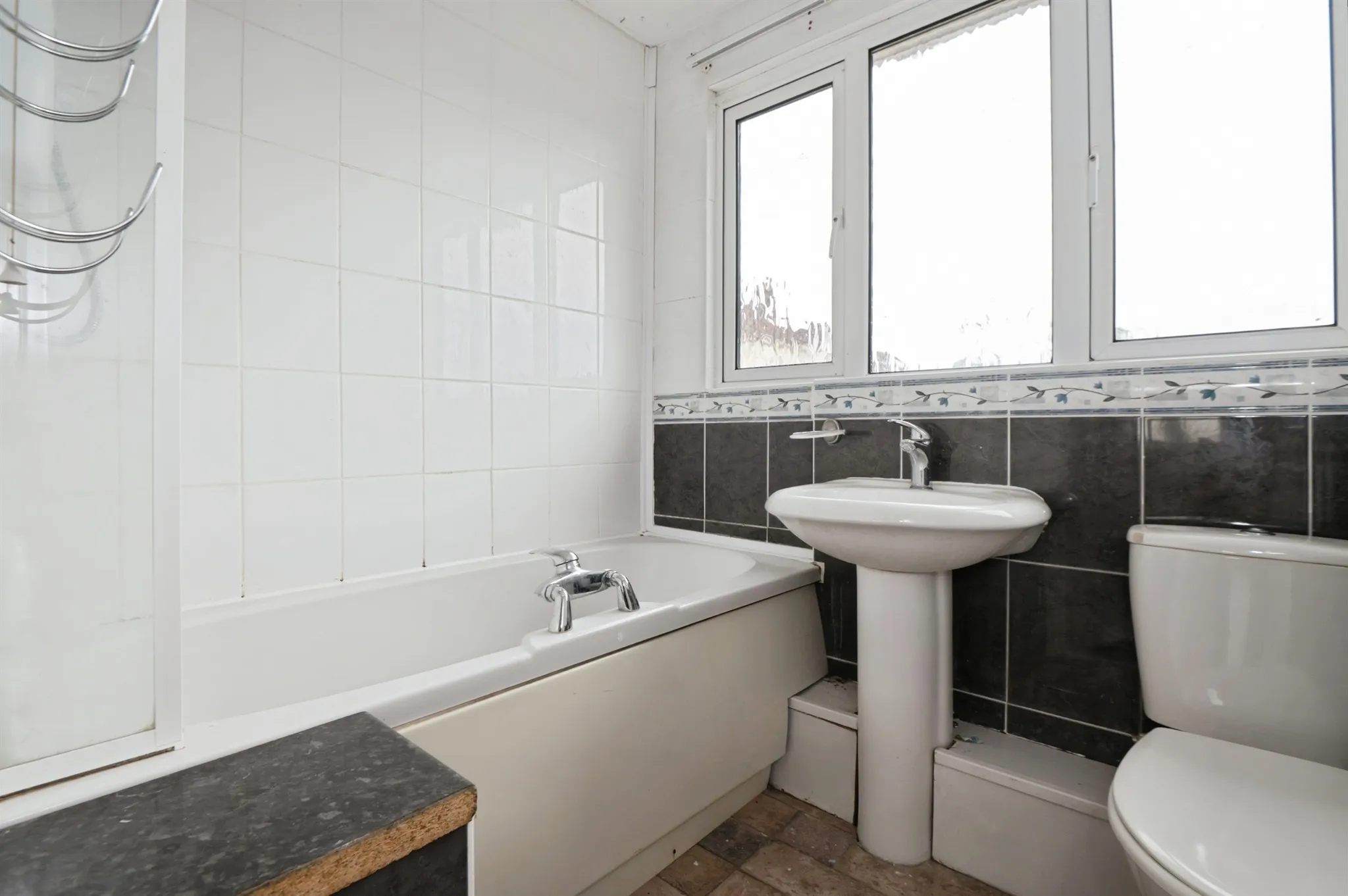 3 bed End of Terrace