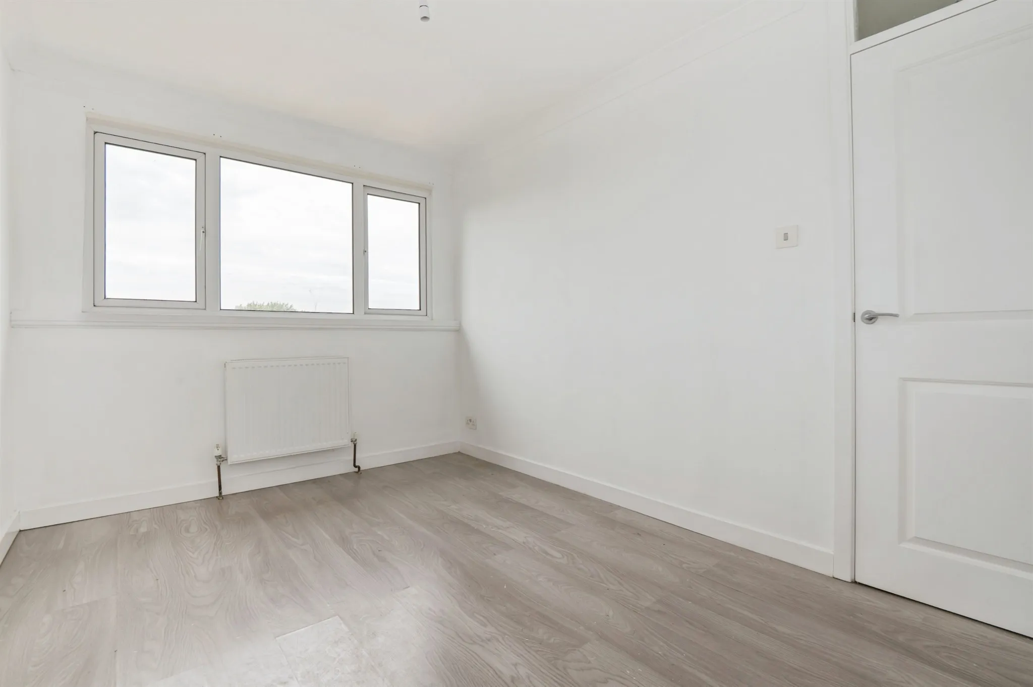 3 bed End of Terrace