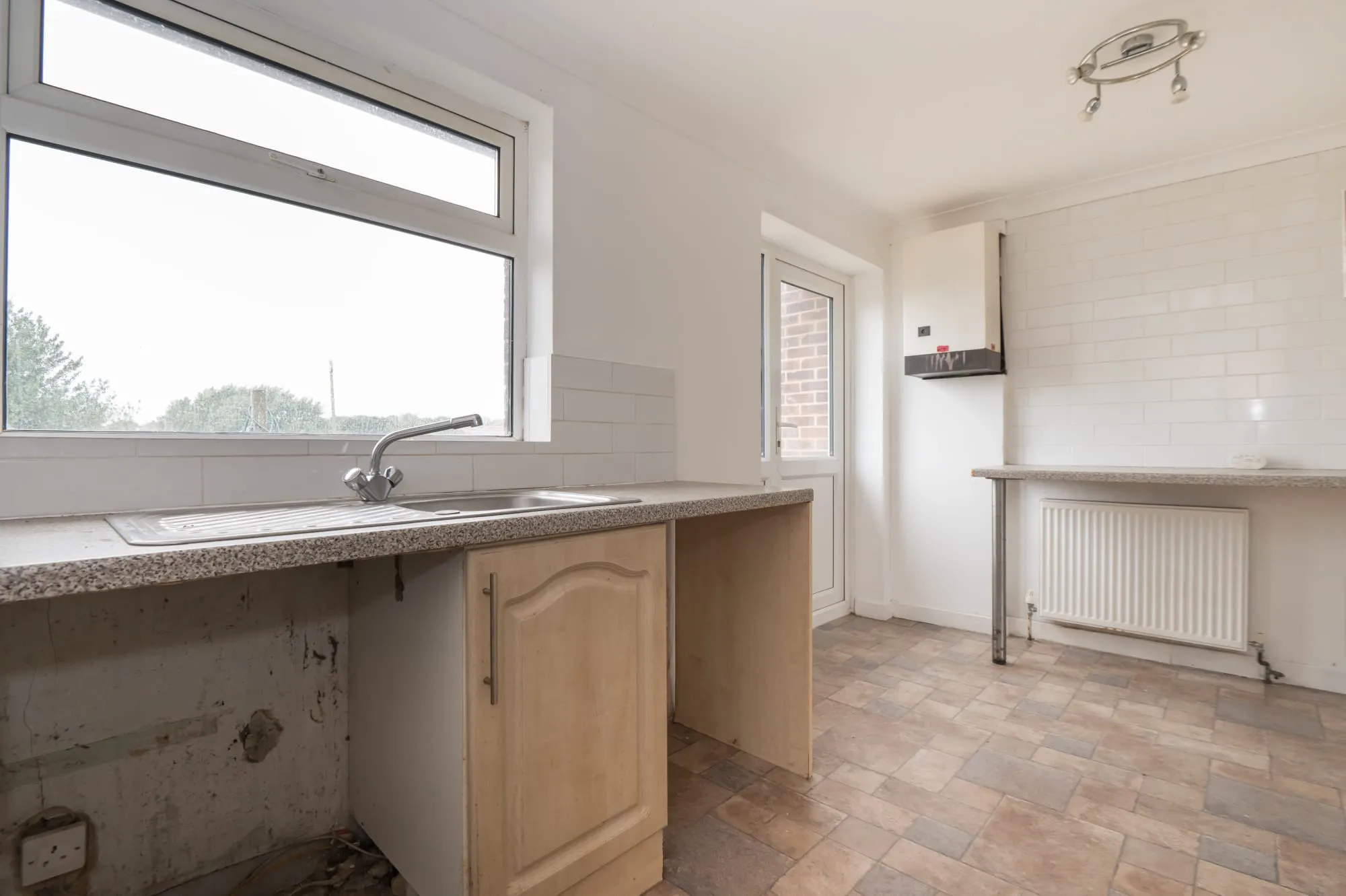 3 bed End of Terrace