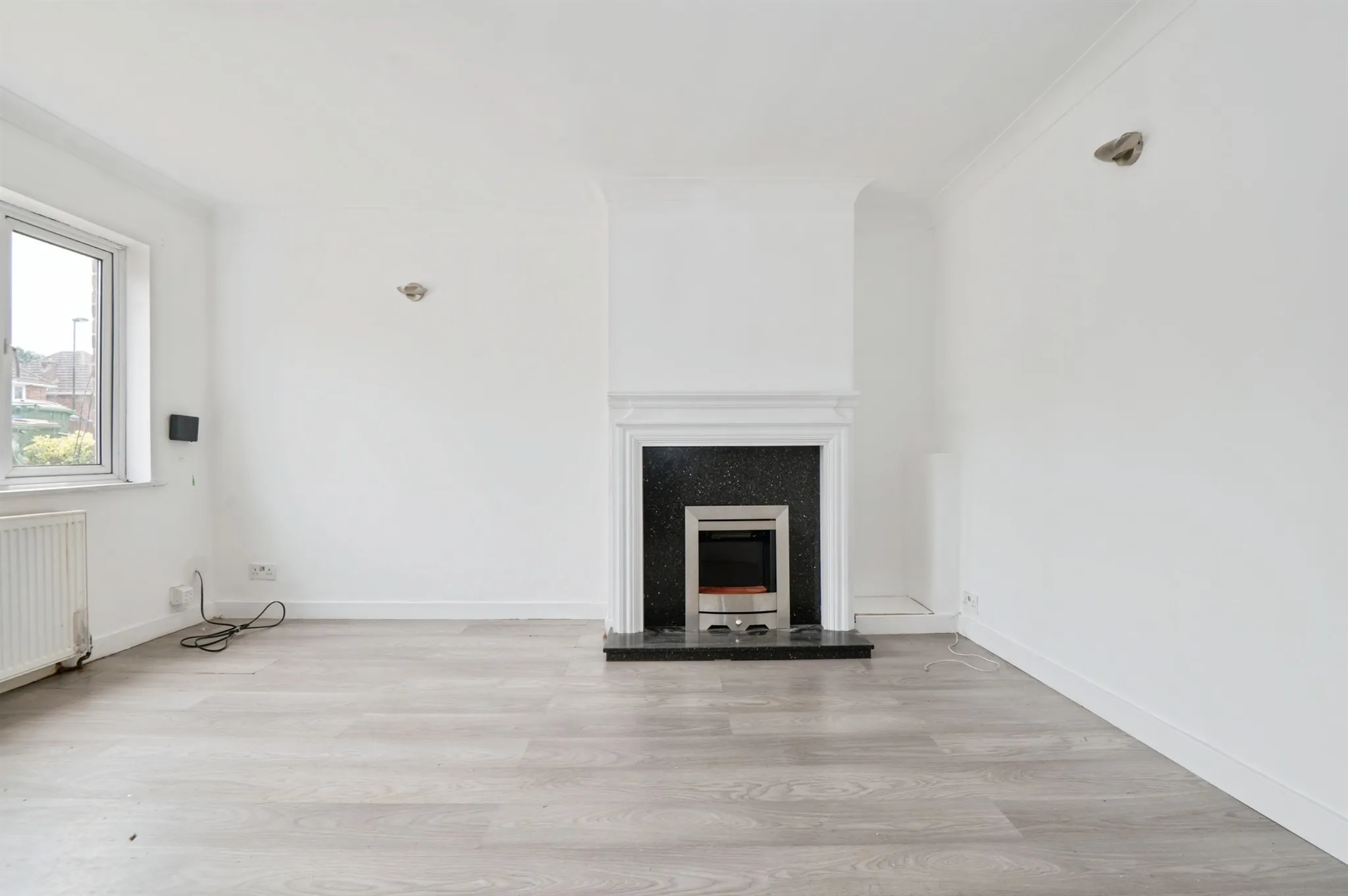 3 bed End of Terrace