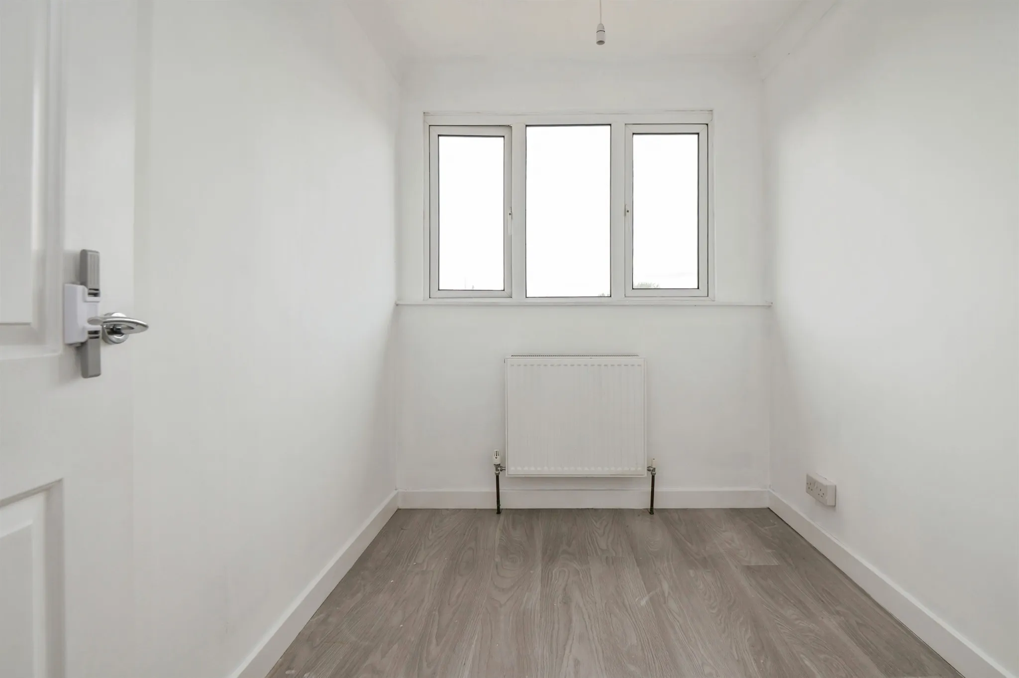 3 bed End of Terrace
