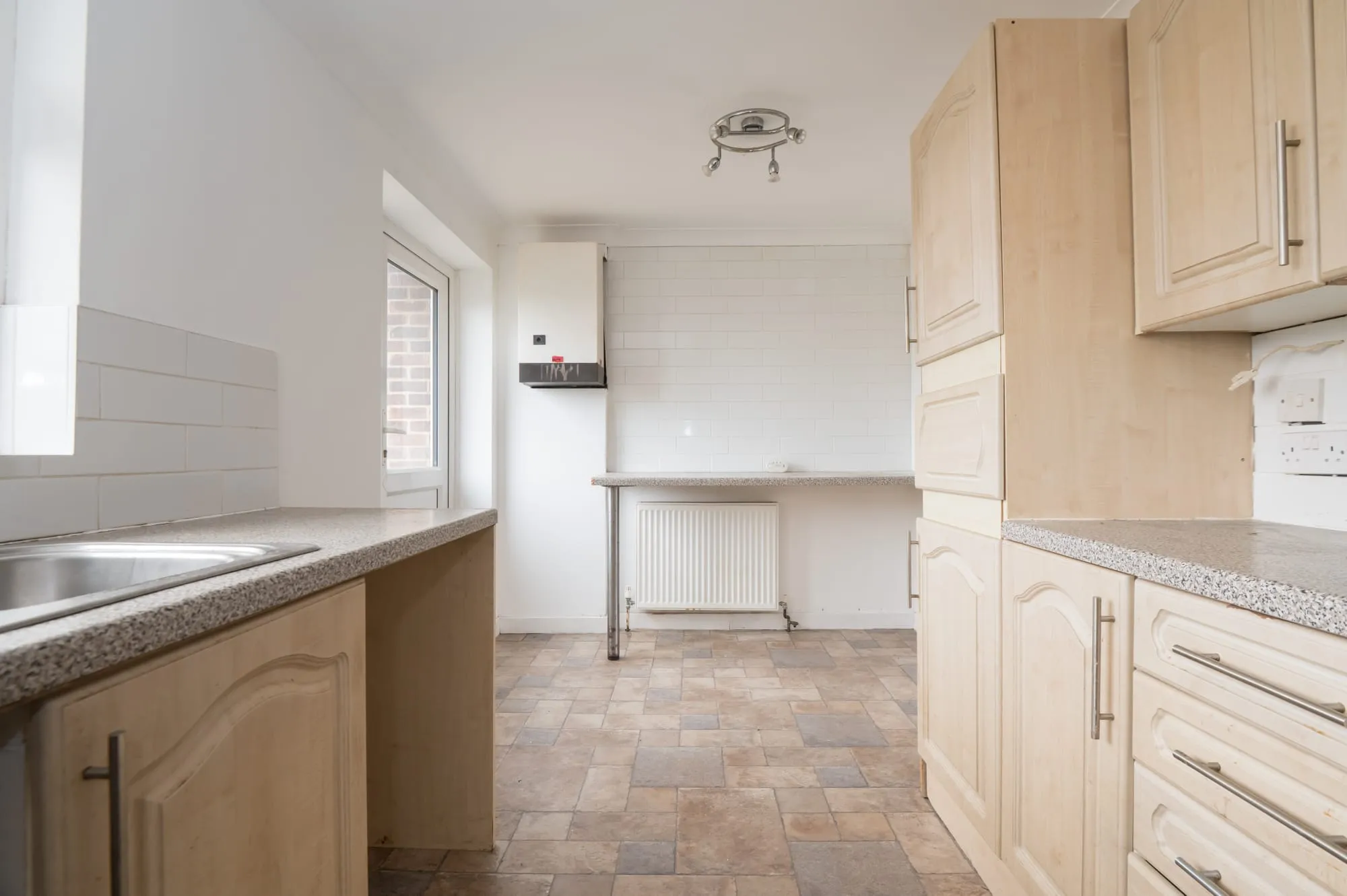 3 bed End of Terrace