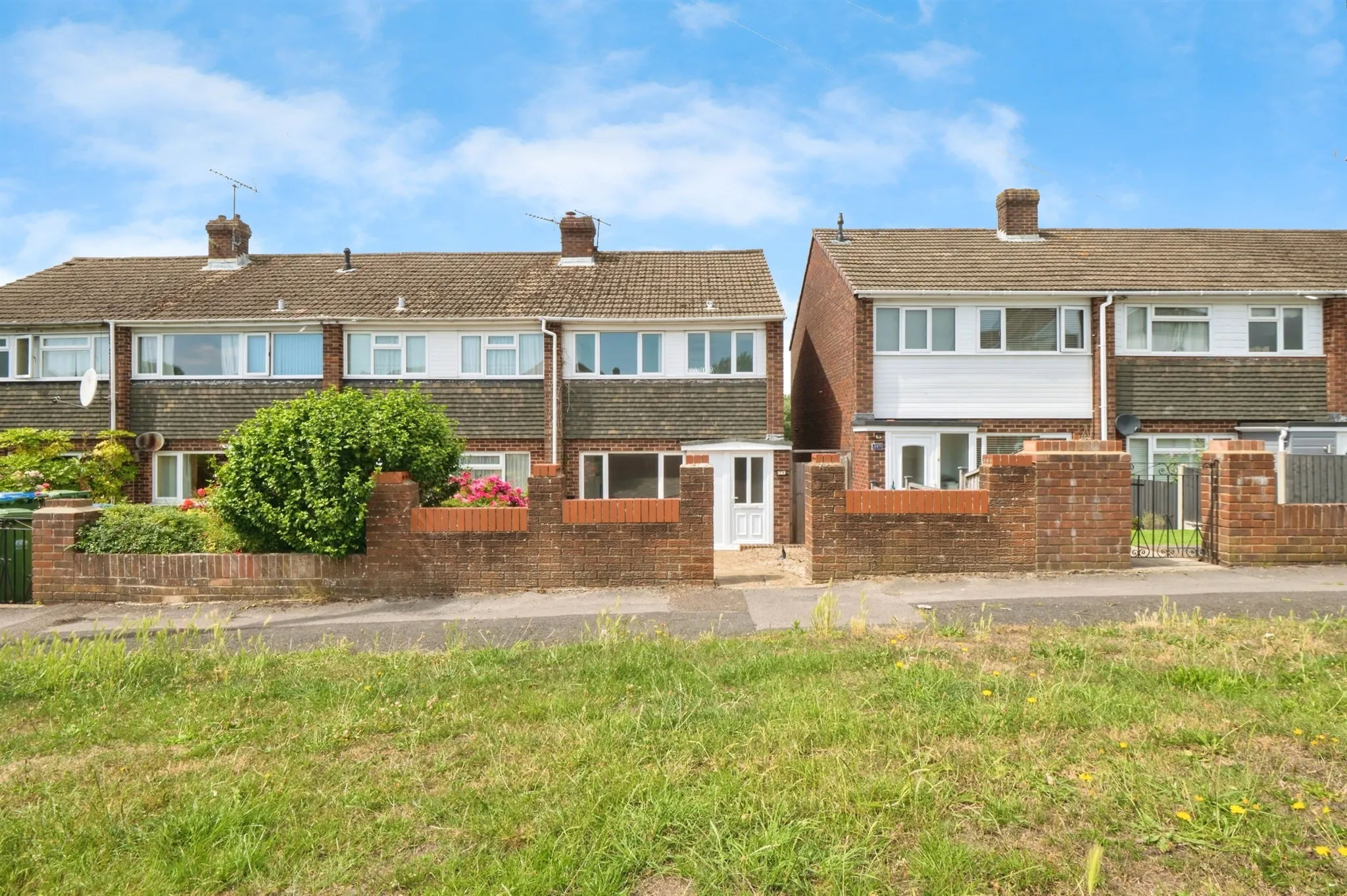3 bed End of Terrace