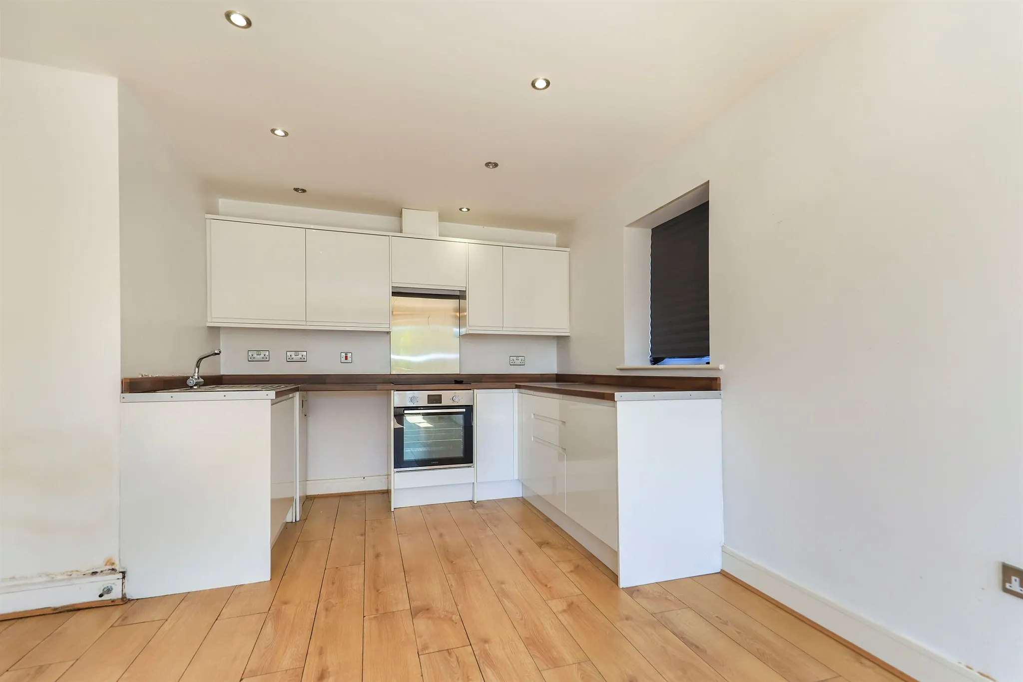 1 bed Ground Flat