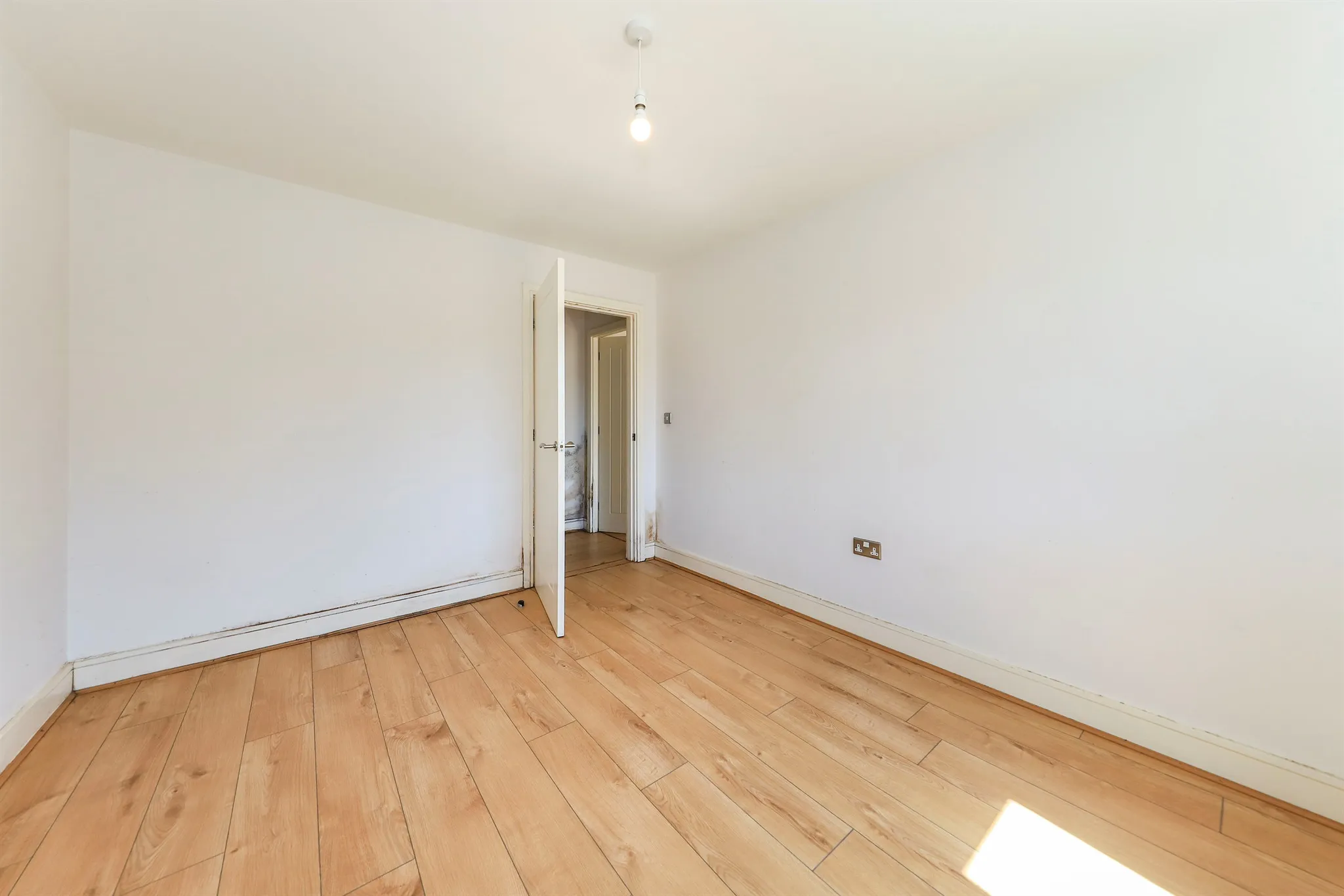 1 bed Ground Flat