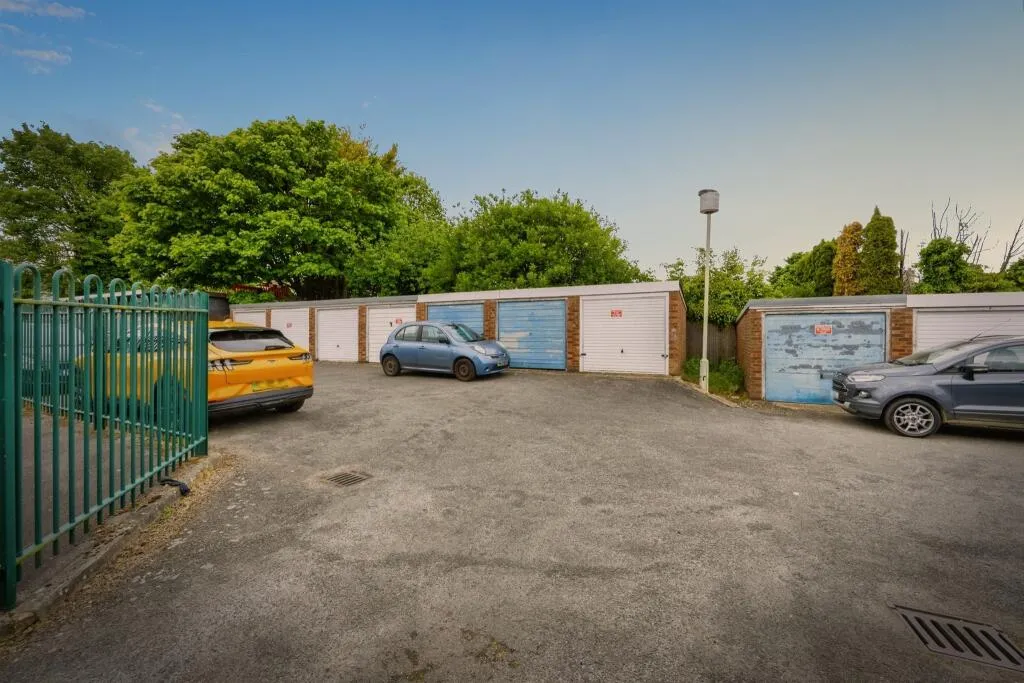 2 bed Apartment