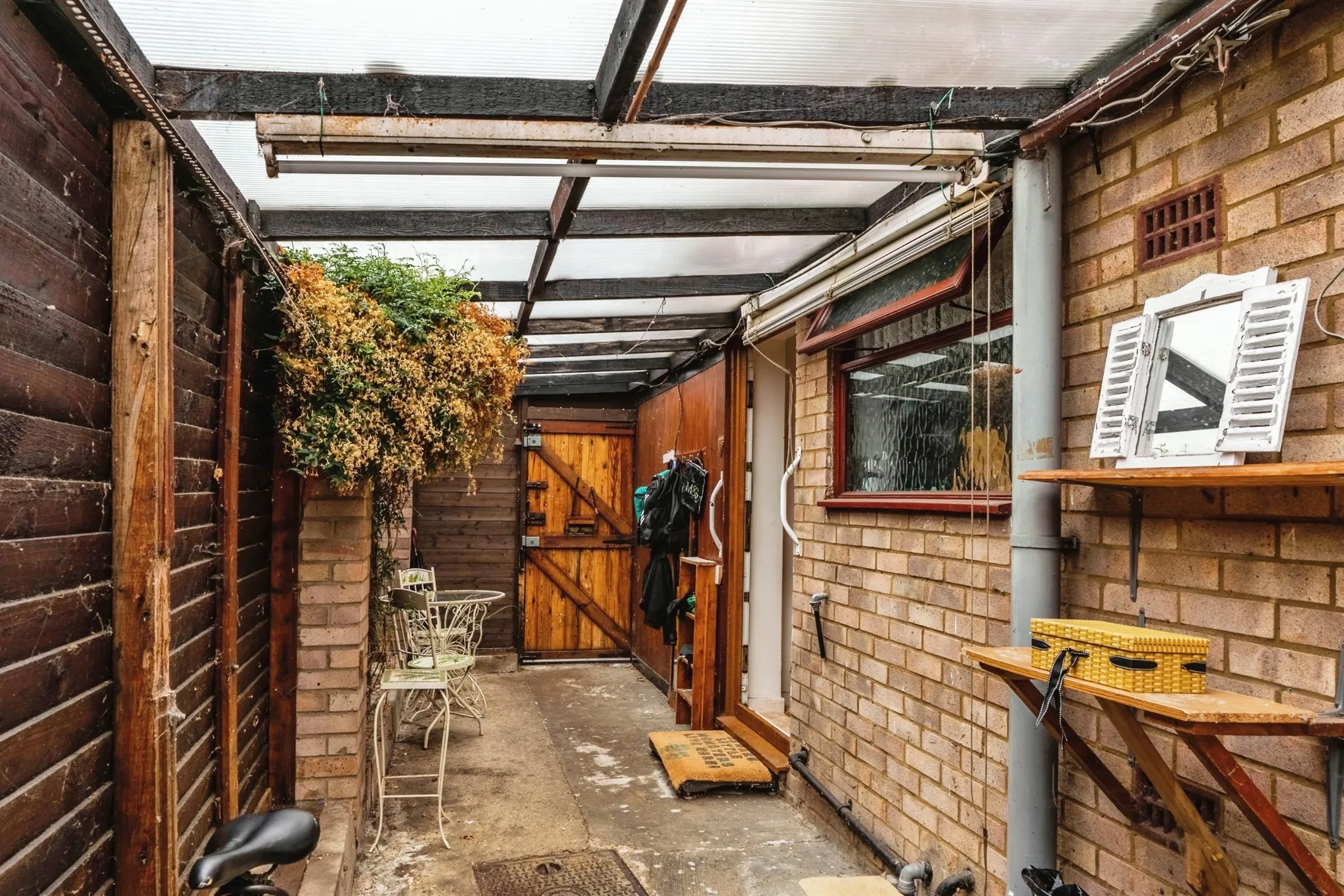 2 bed Semi-Detached Bungalow