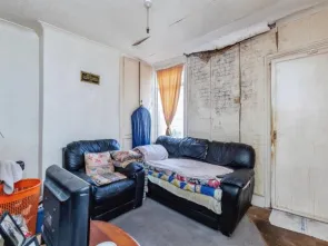 2 bed Terraced