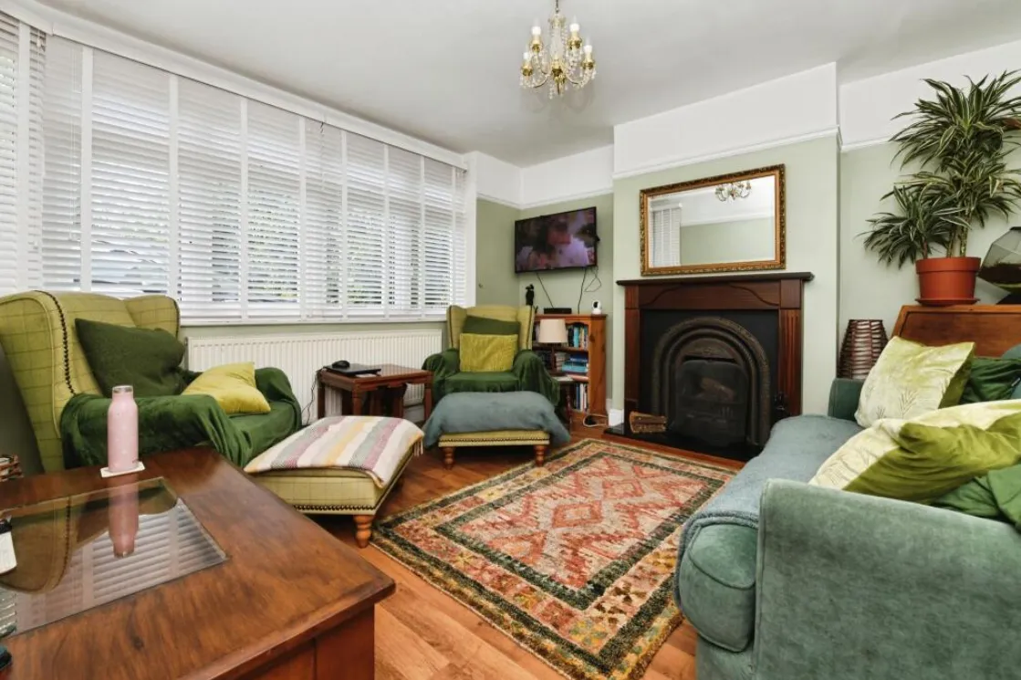 3 bed Semi-Detached