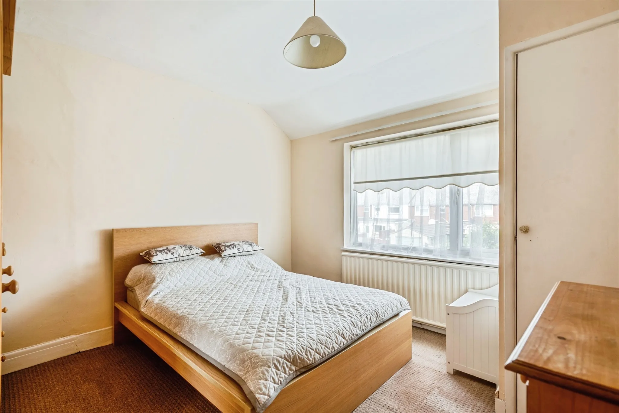 3 bed End of Terrace