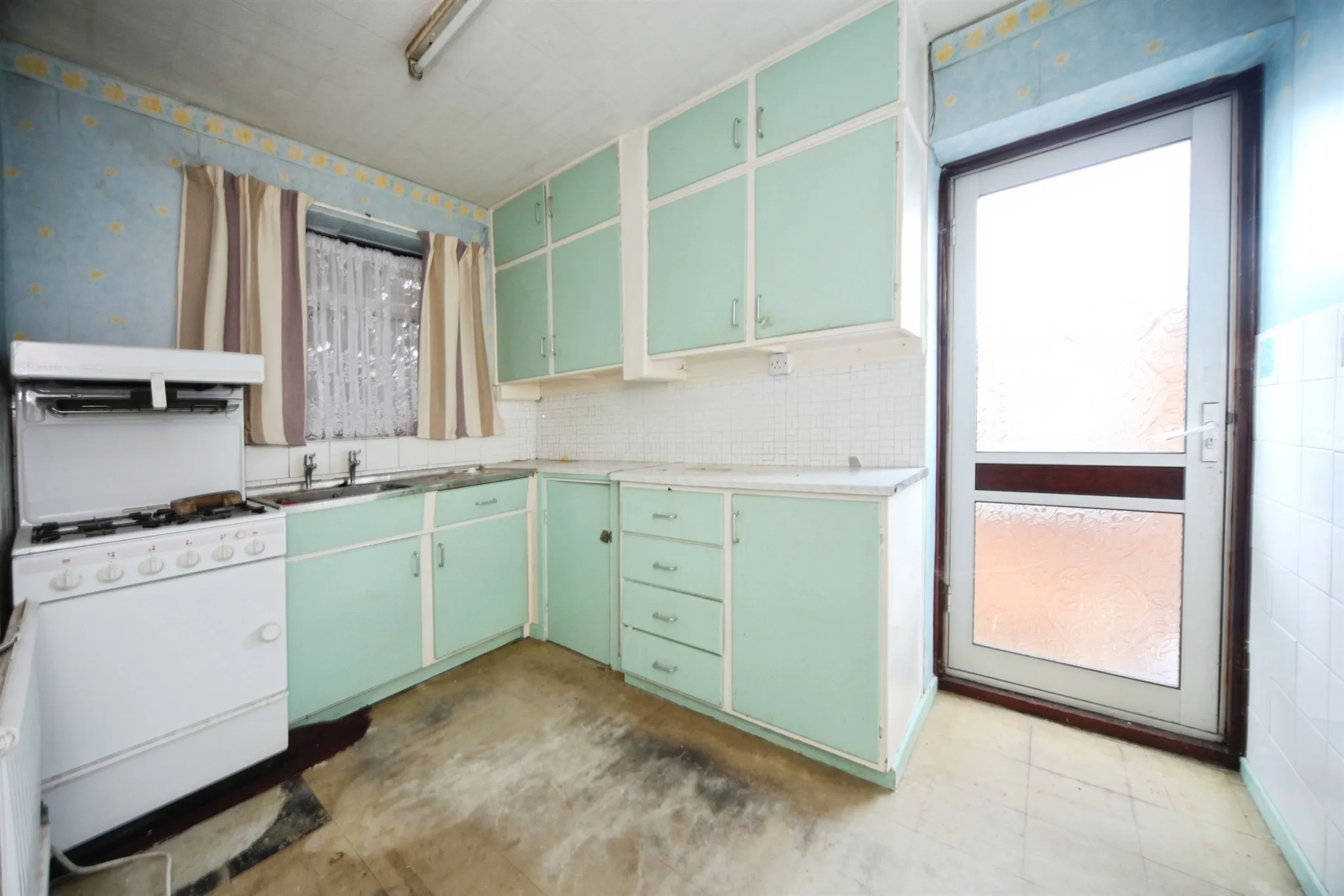 2 bed Semi-Detached
