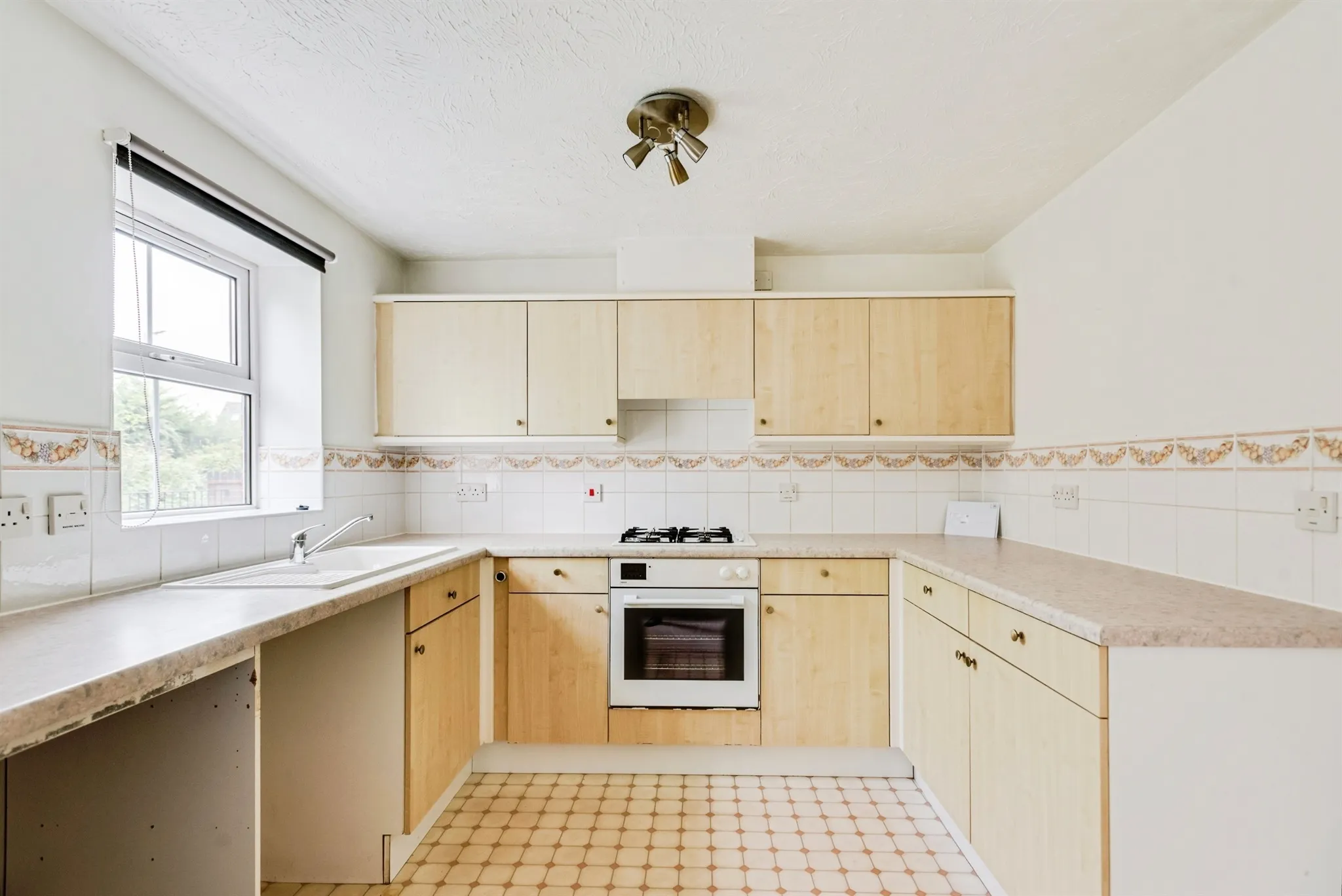 2 bed Ground Flat