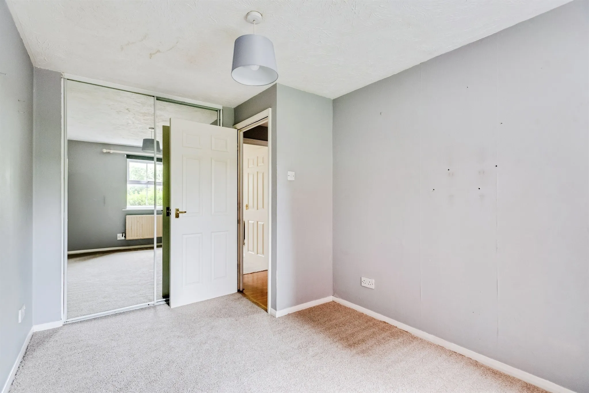 2 bed Ground Flat
