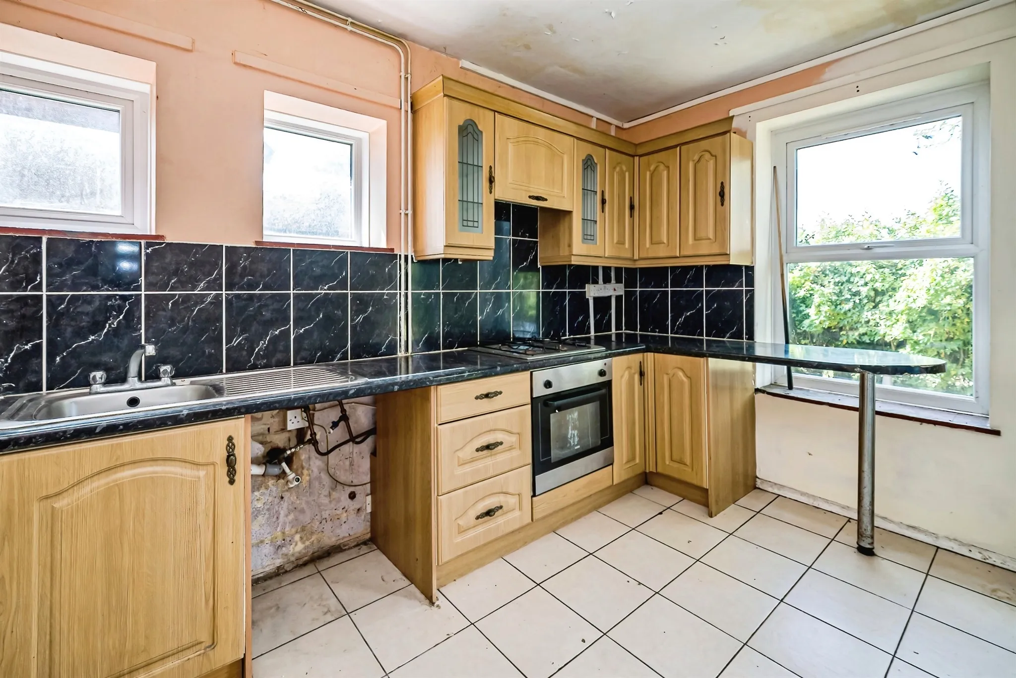1 bed Ground Flat